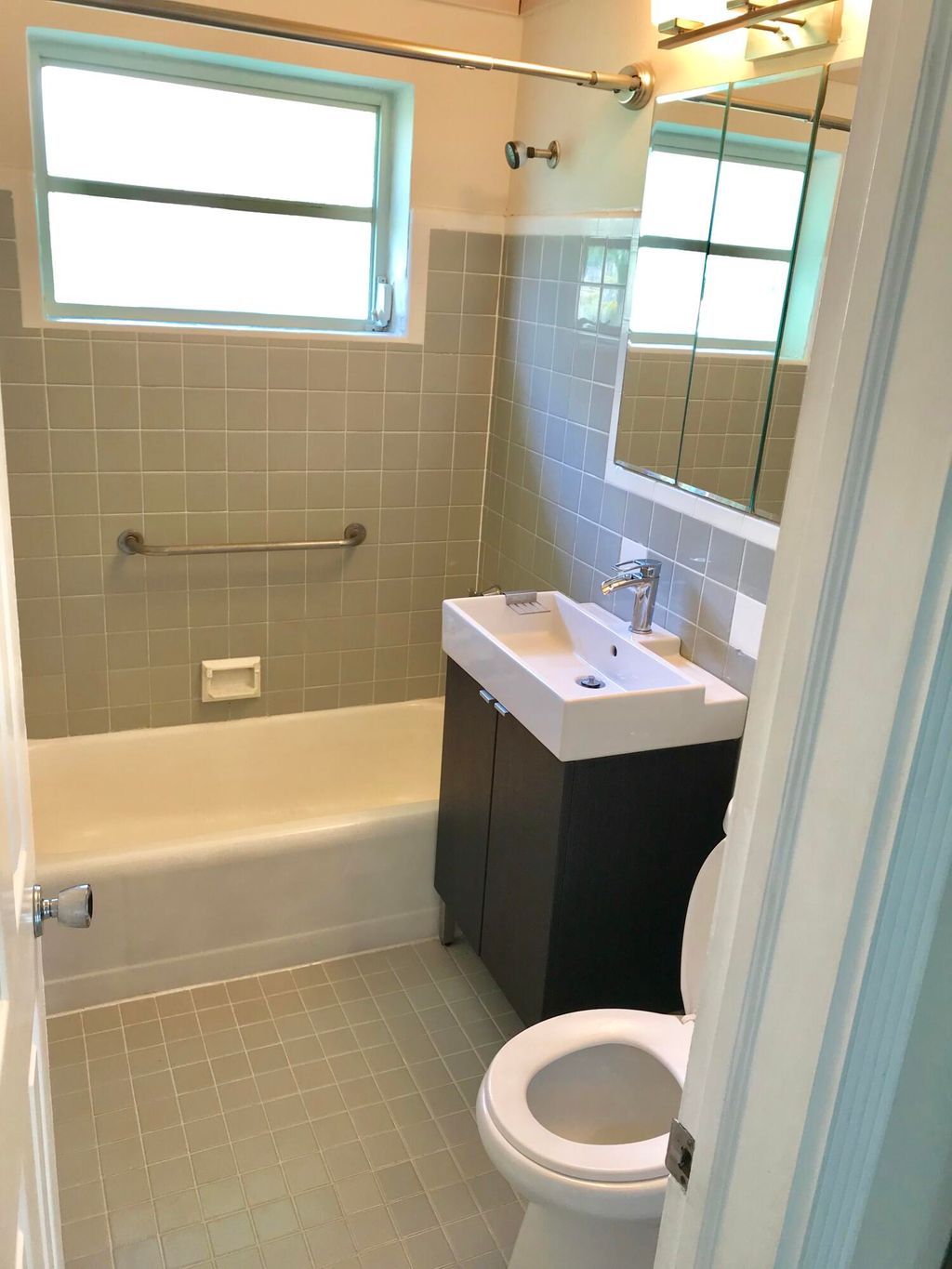 Photo of 11 NE 17th Avenue, Pompano Beach, FL 33060 (MLS # B26007397)