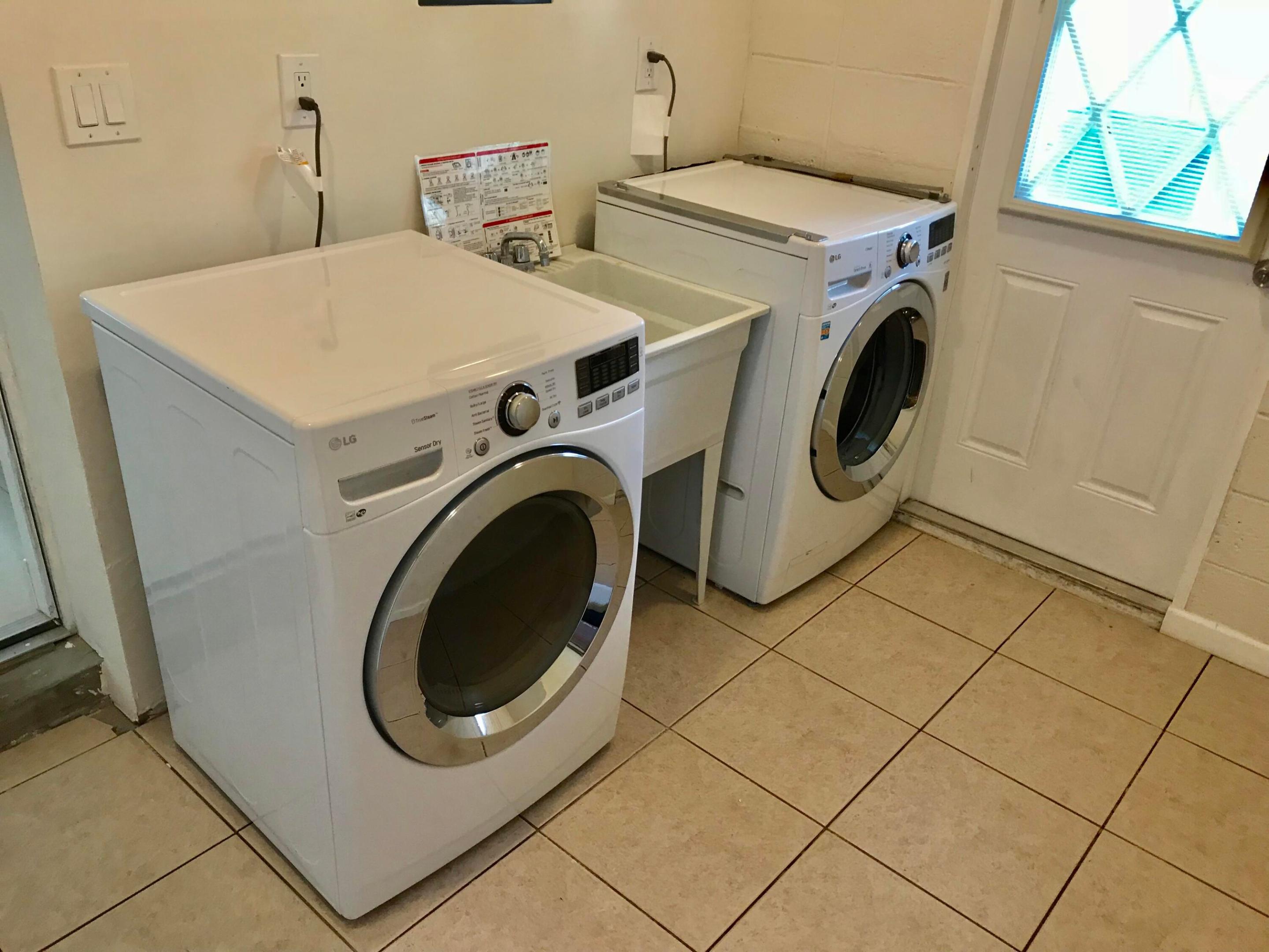 CRESTVIEW - Residential