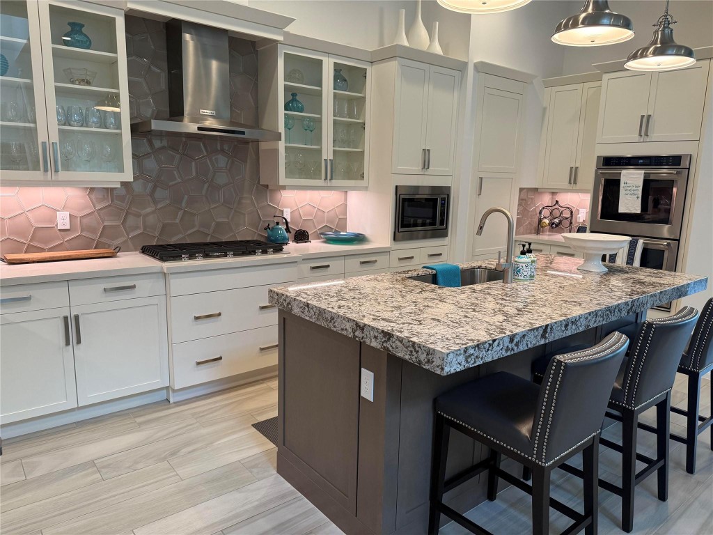 8467 Grand Prix Lane