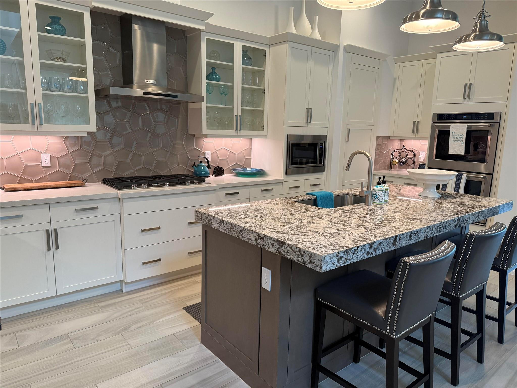 8467 Grand Prix Lane