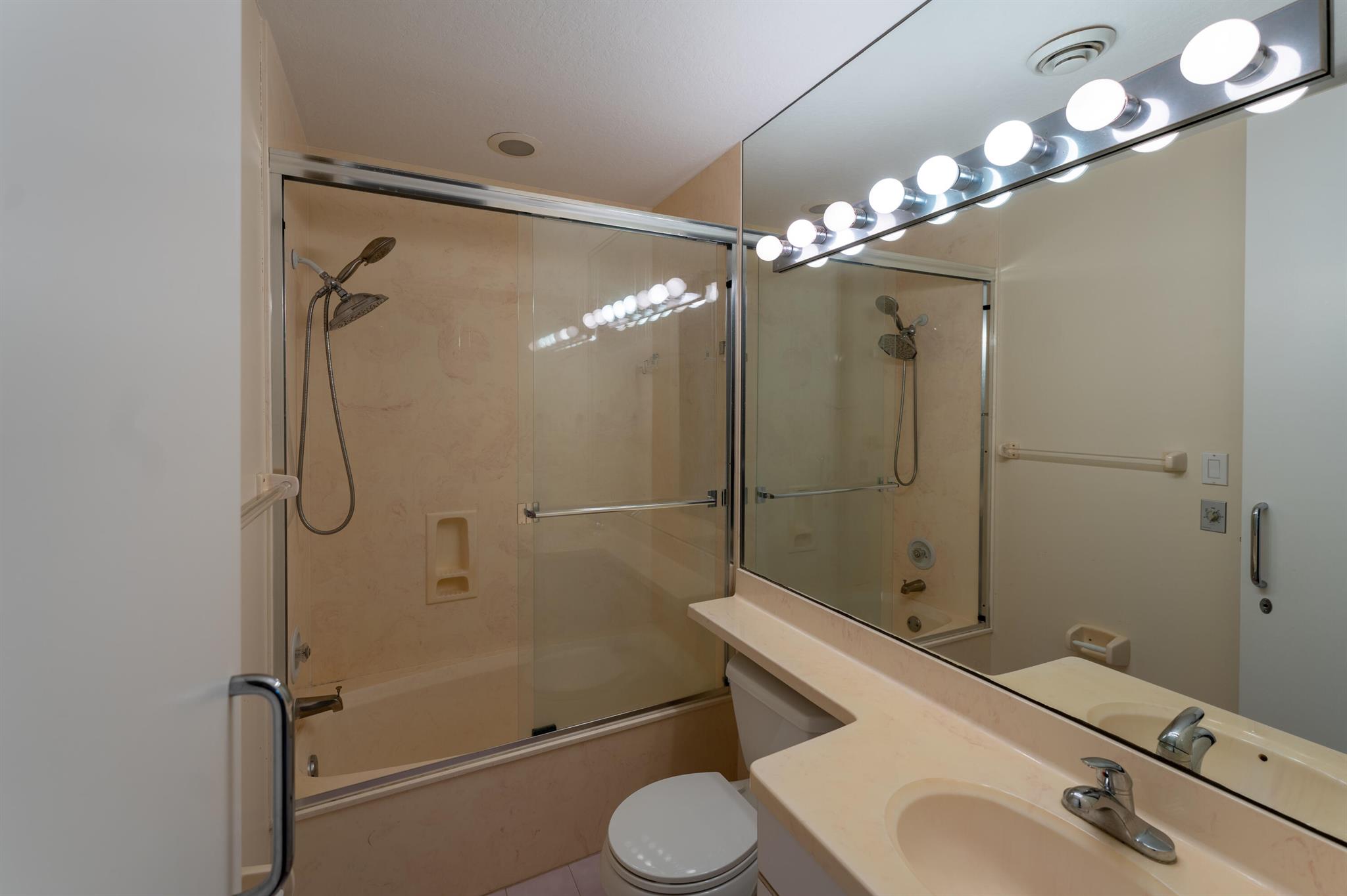 MARINA BAY - Residential