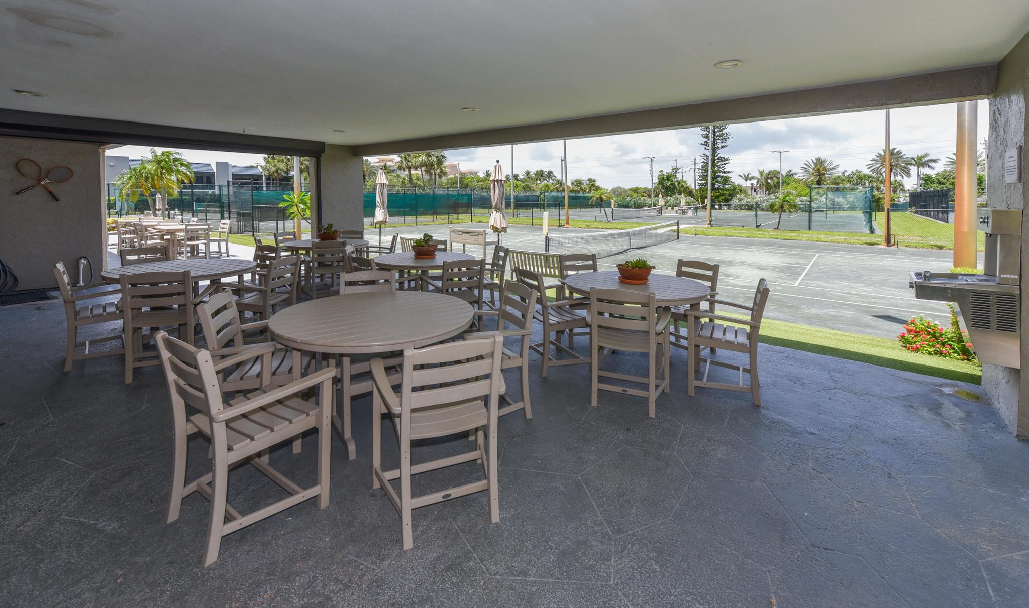 SEA LOFTERS CONDO - Residential