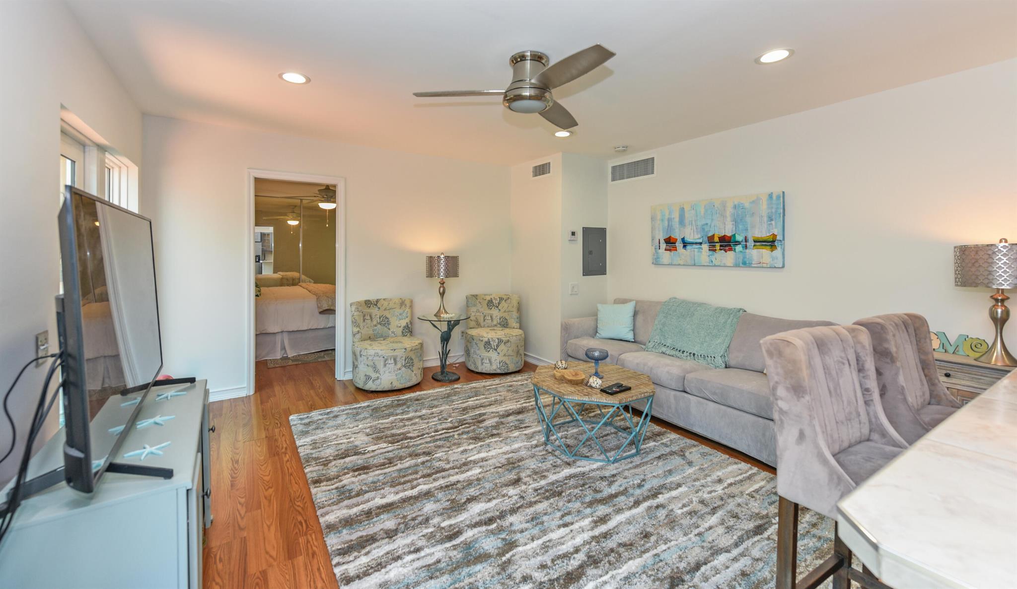 SEA LOFTERS CONDO - Residential