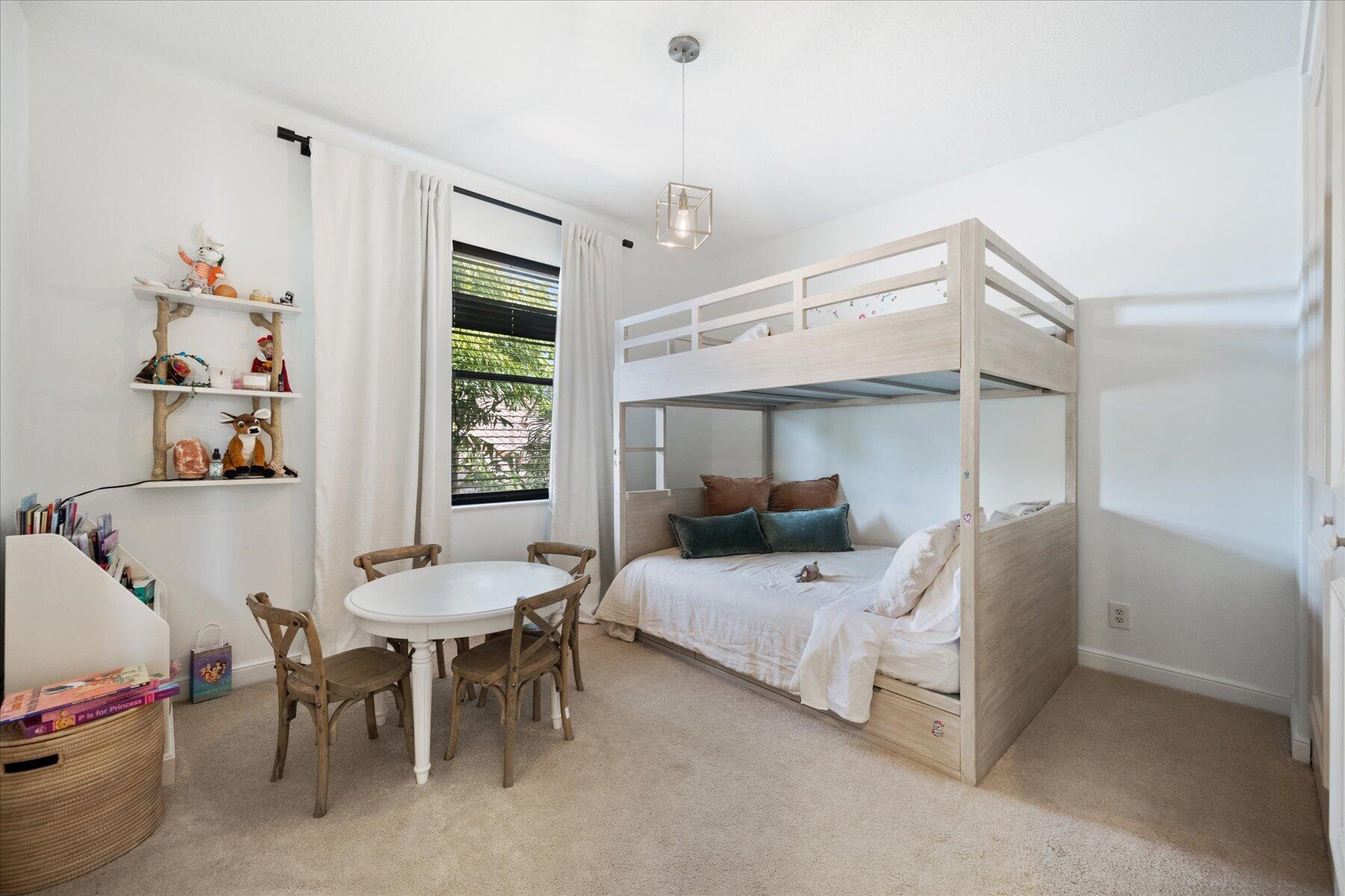 ISLES AT WELLINGTON 4 - Residential Lease