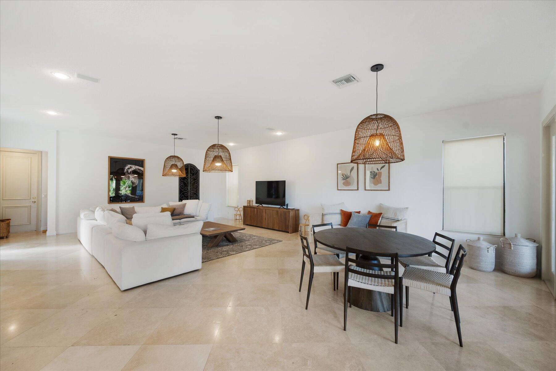 ISLES AT WELLINGTON 4 - Residential Lease