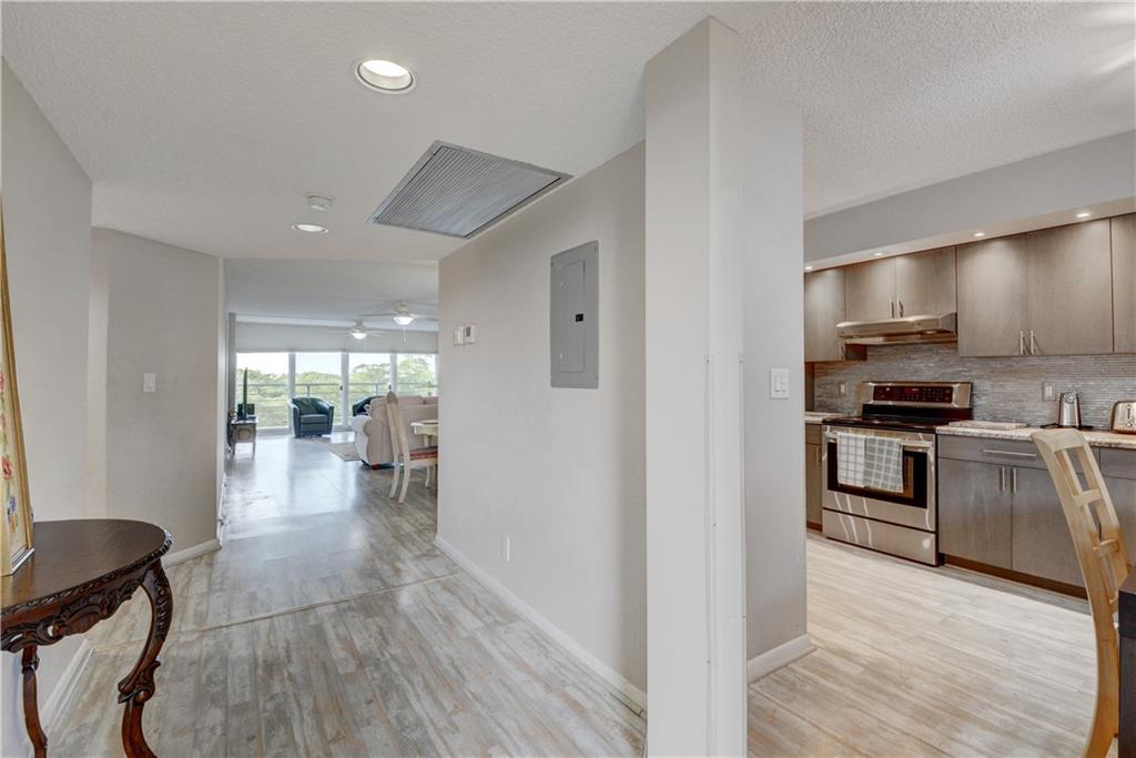 WYNMOOR VILLAGE - Residential