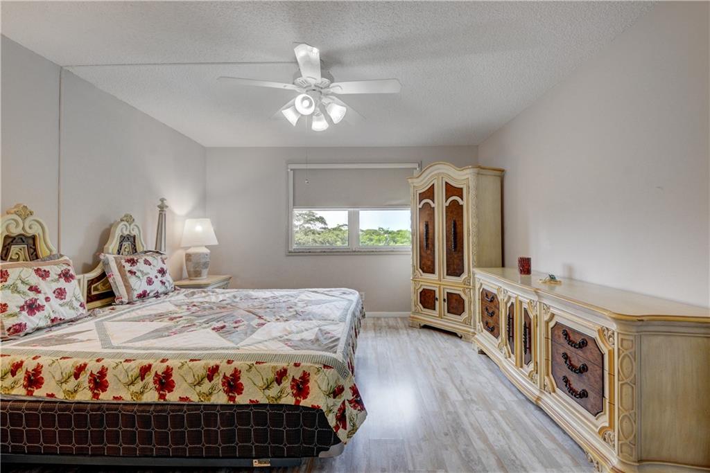 WYNMOOR VILLAGE - Residential