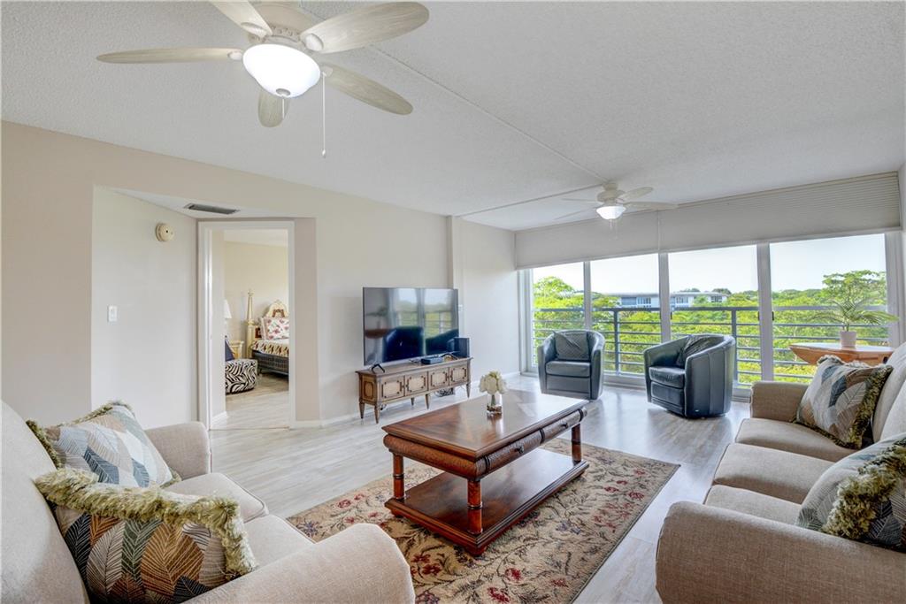 WYNMOOR VILLAGE - Residential