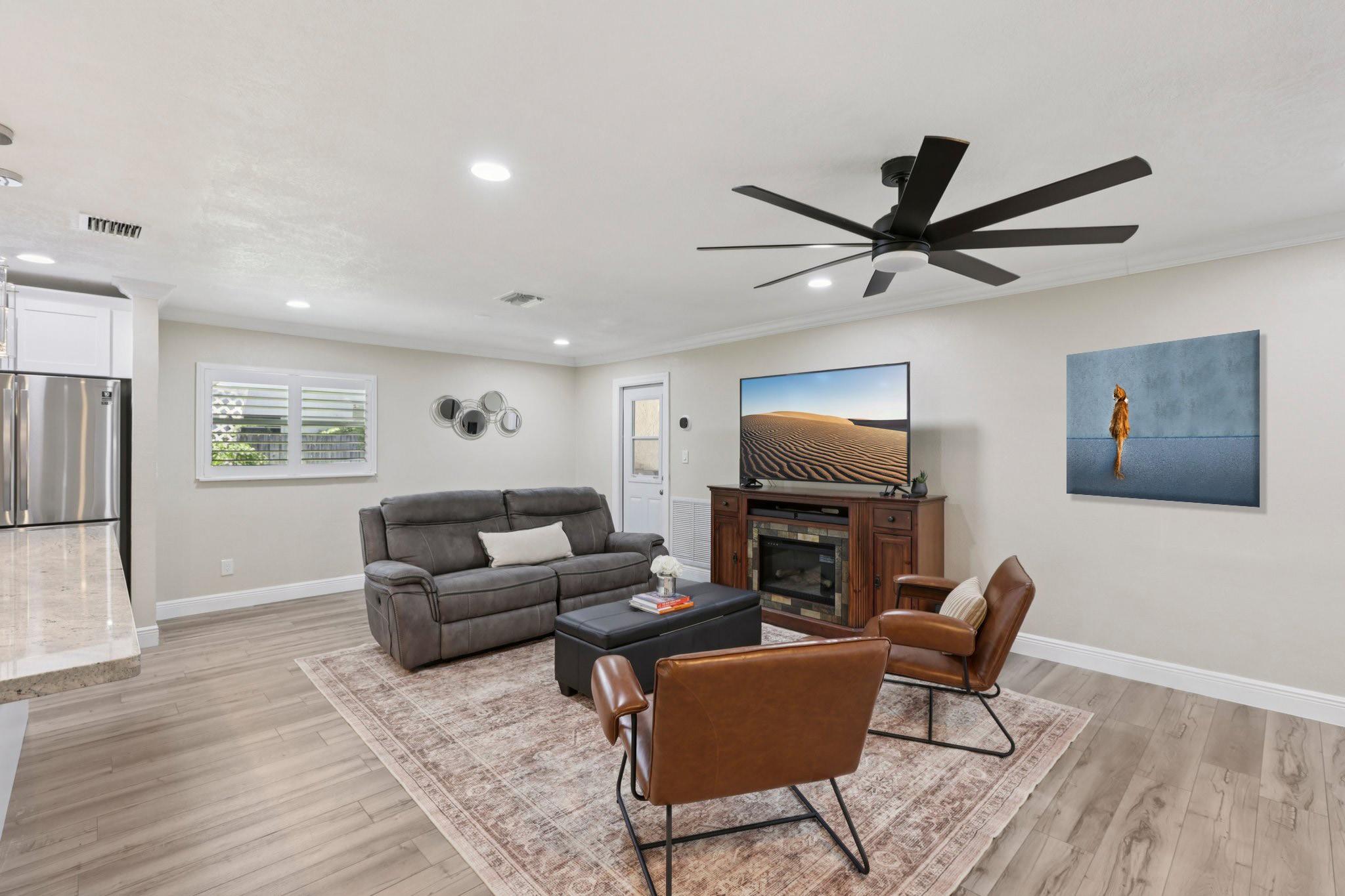 7820 NW 45th St