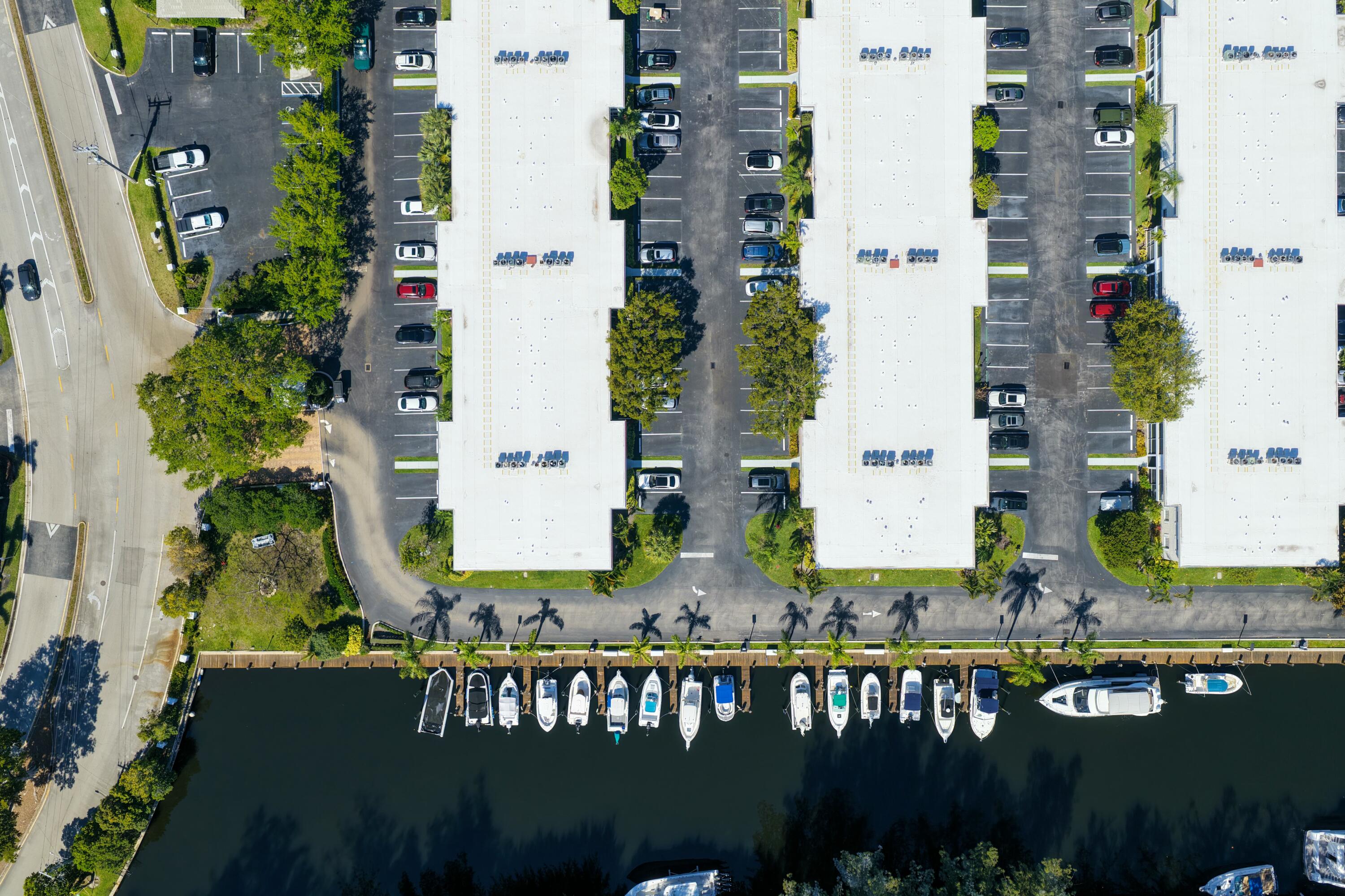 BAY COLONY CLUB CONDO - Residential Lease