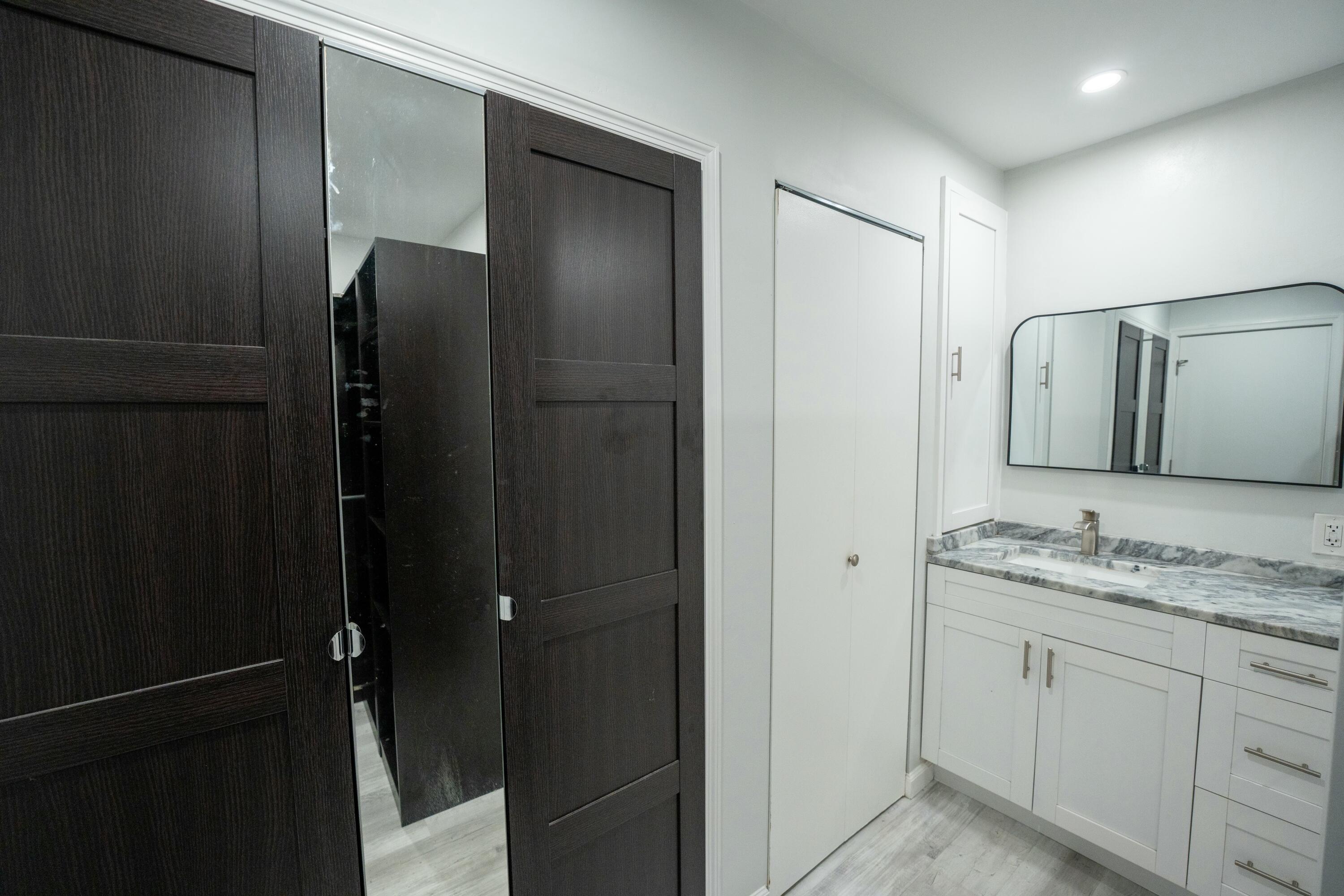 BAY COLONY CLUB CONDO - Residential Lease