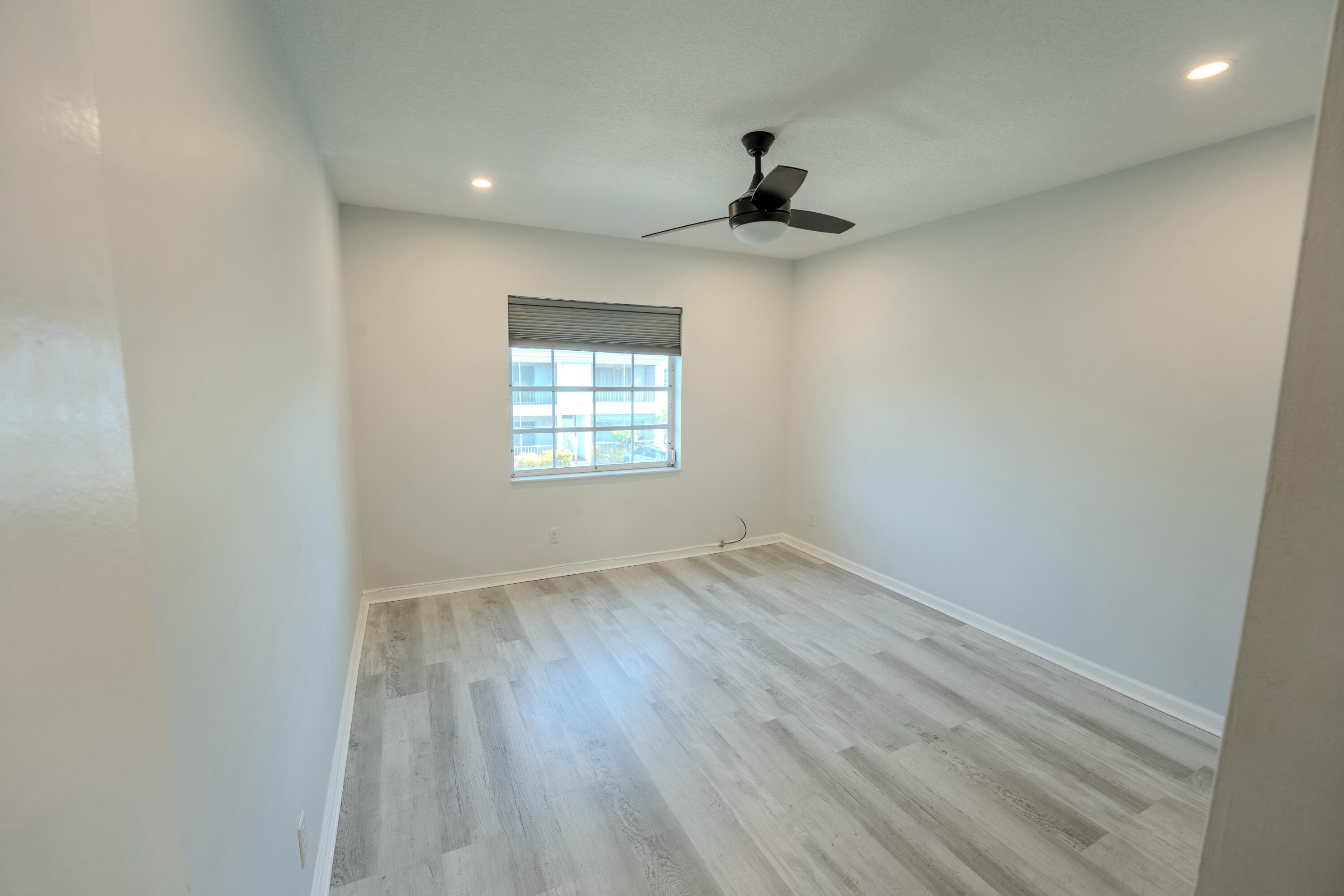 BAY COLONY CLUB CONDO - Residential Lease