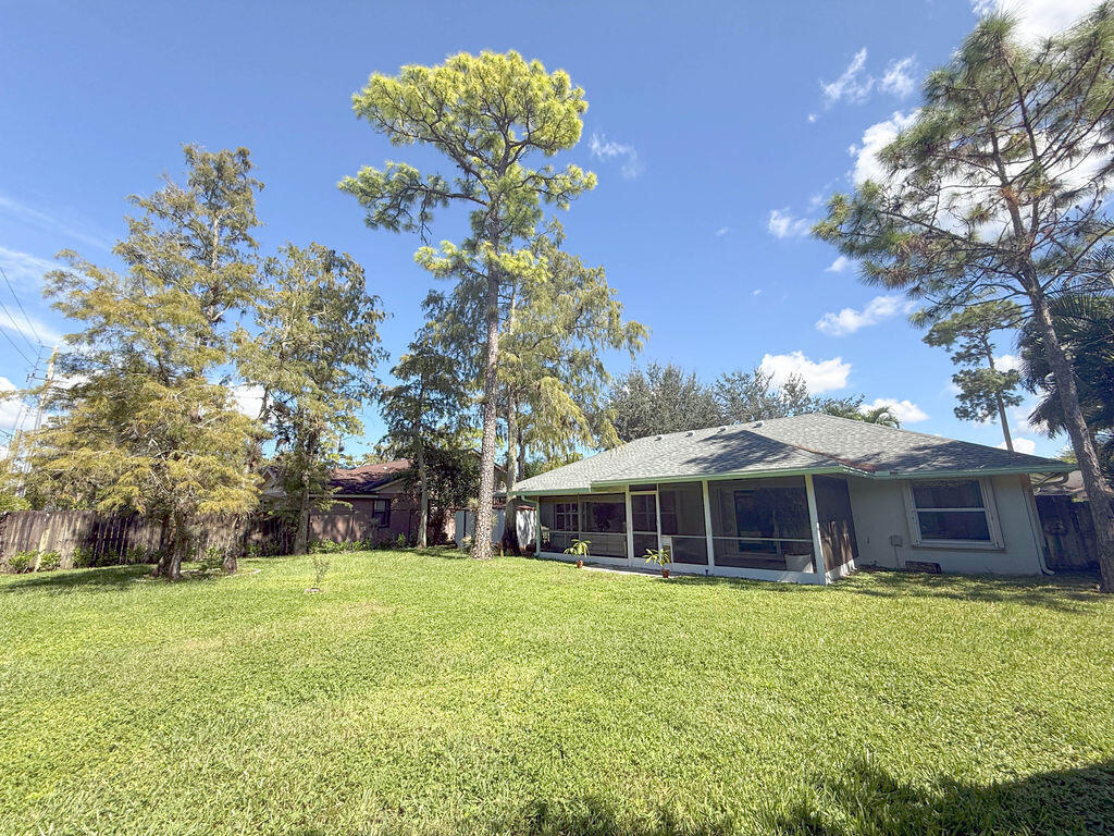 SUGAR POND MANOR OF WELLINGTONLT 67 BLK 51 - Residential Lease