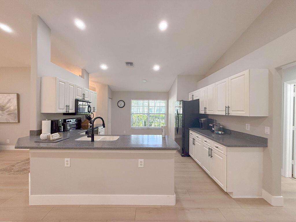 SUGAR POND MANOR OF WELLINGTONLT 67 BLK 51 - Residential Lease
