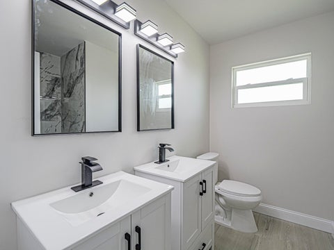 Tiny photo for 375 Manly Avenue, Sebastian, FL 32958 (MLS # B26089866)
