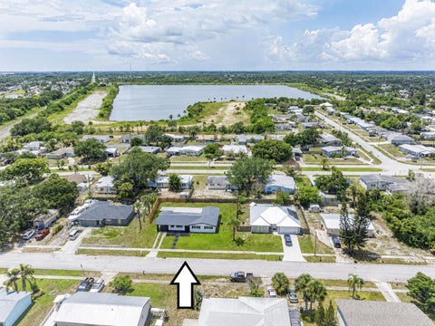 Tiny photo for 375 Manly Avenue, Sebastian, FL 32958 (MLS # B26089866)