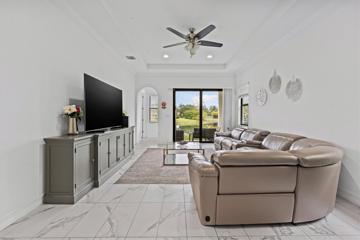 PEMBROKE LAKES SOUTH - Residential