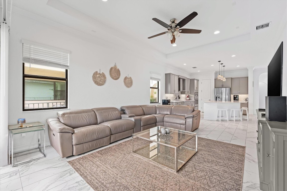 PEMBROKE LAKES SOUTH - Residential