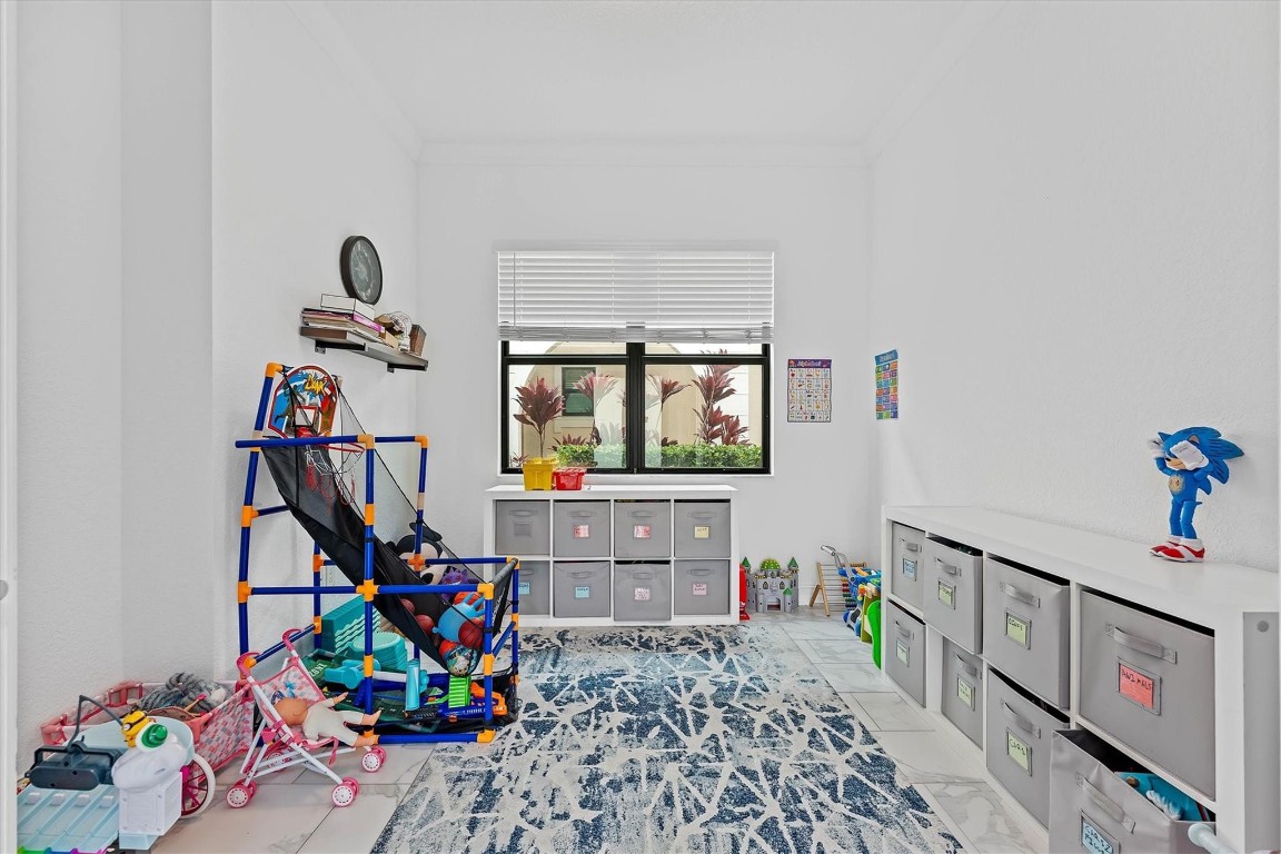 PEMBROKE LAKES SOUTH - Residential