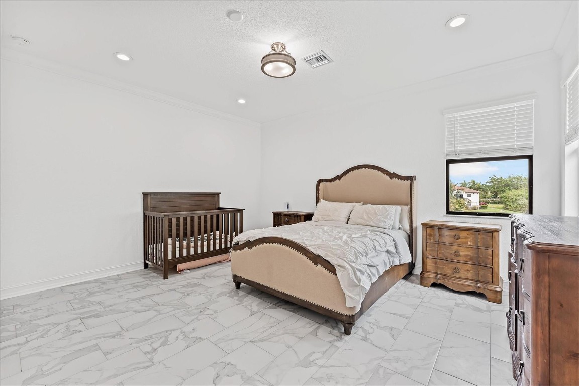 PEMBROKE LAKES SOUTH - Residential