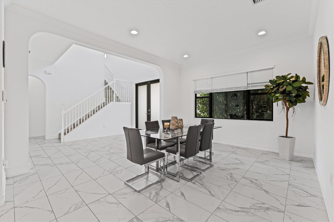 PEMBROKE LAKES SOUTH - Residential