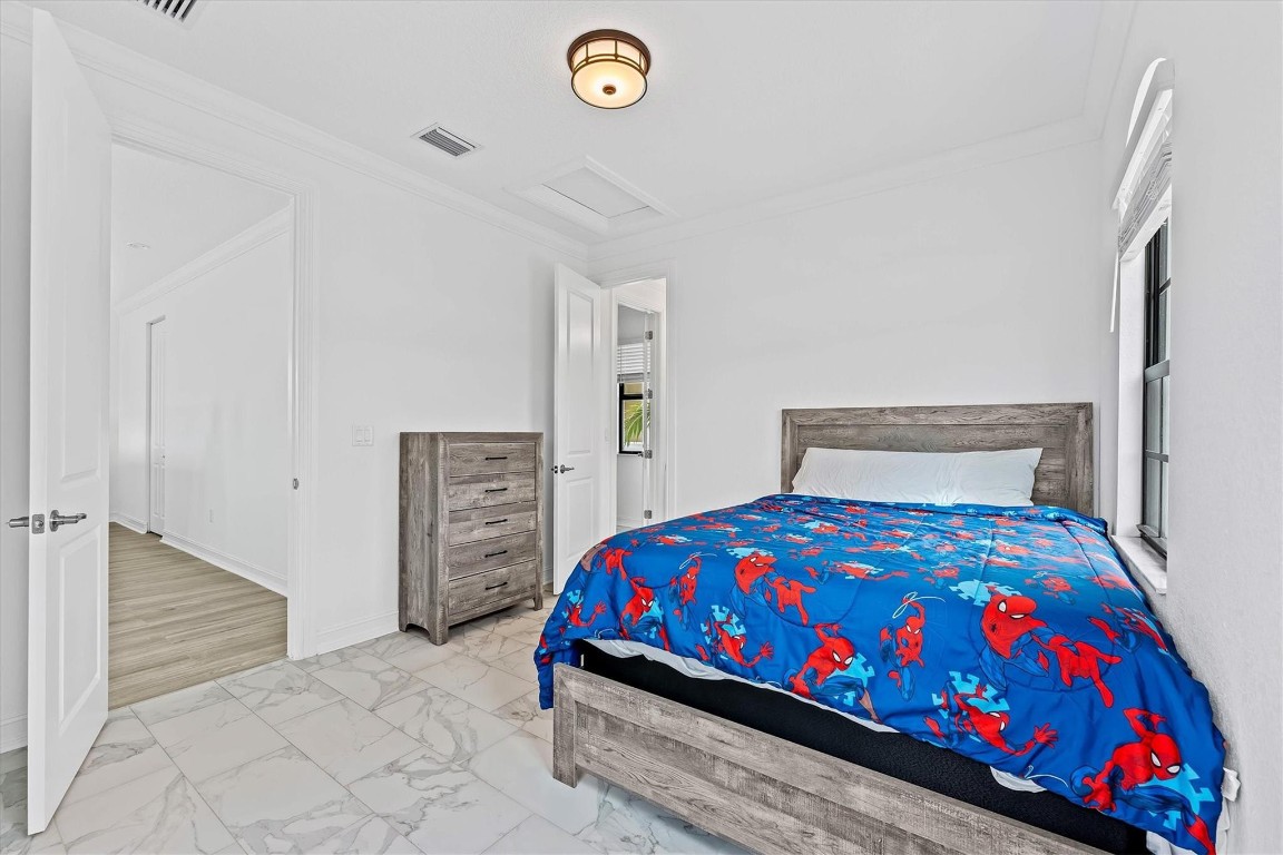 PEMBROKE LAKES SOUTH - Residential