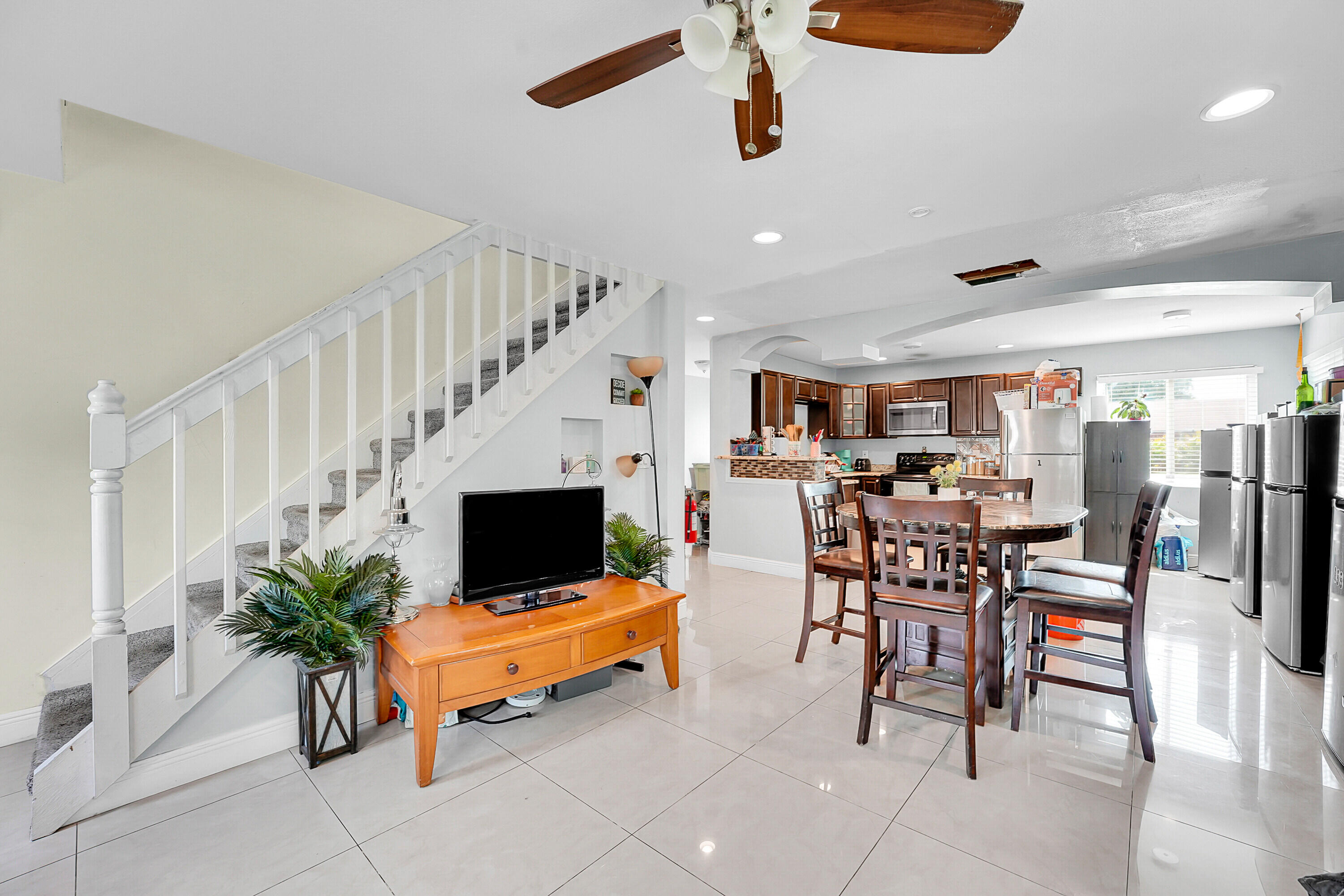 SAN LUCIE PLAZA SUBDIVISION UNIT 1 - Residential Income