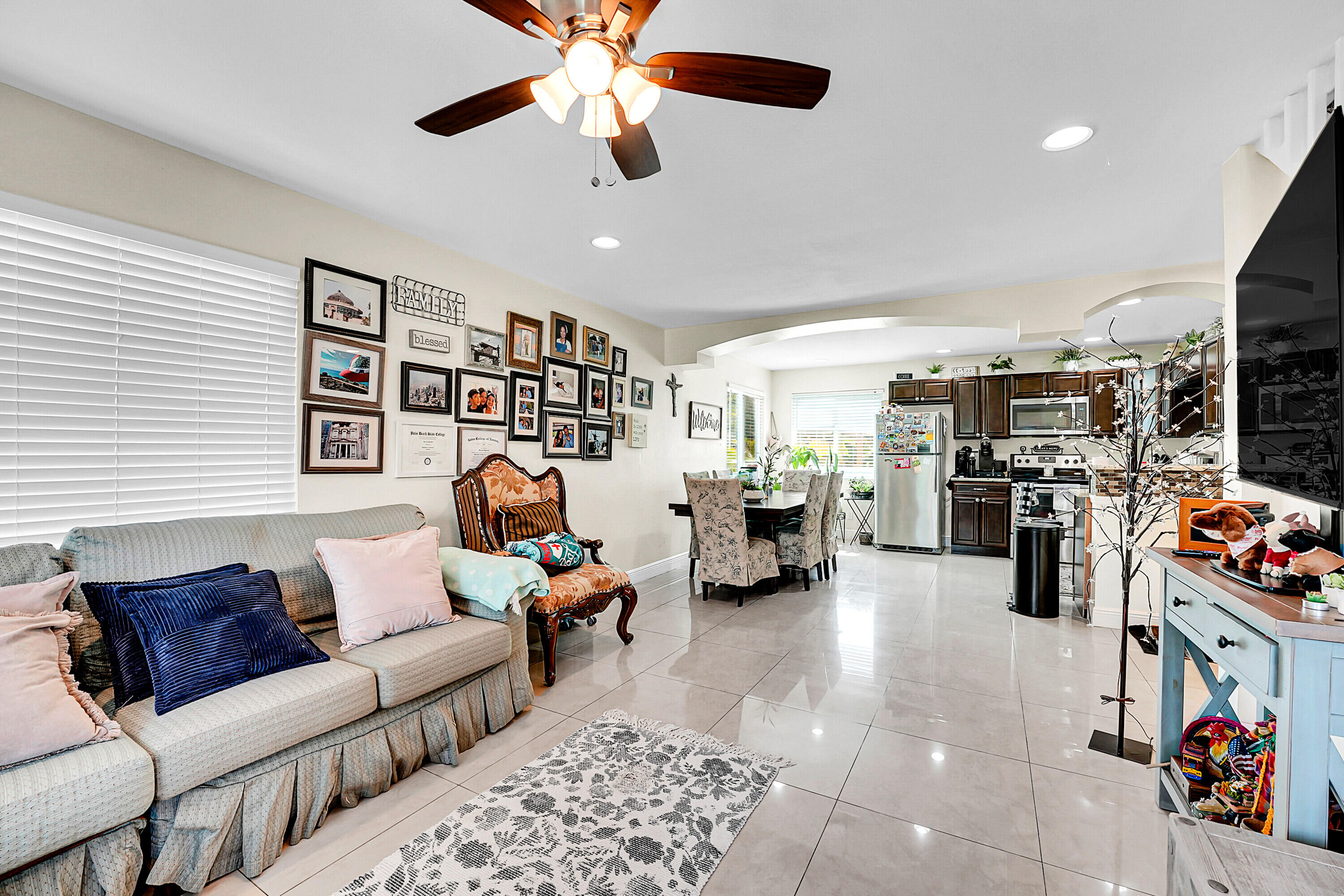 SAN LUCIE PLAZA SUBDIVISION UNIT 1 - Residential Income