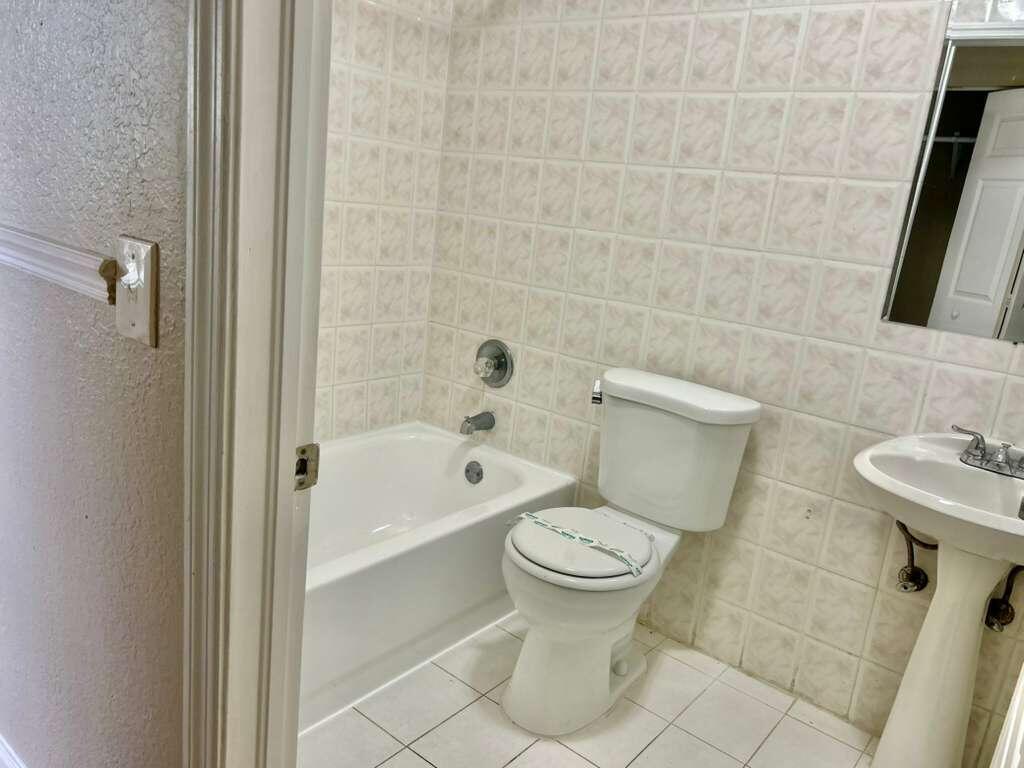 4TH AVENUE EXTENSION TO HIALEAH - Residential