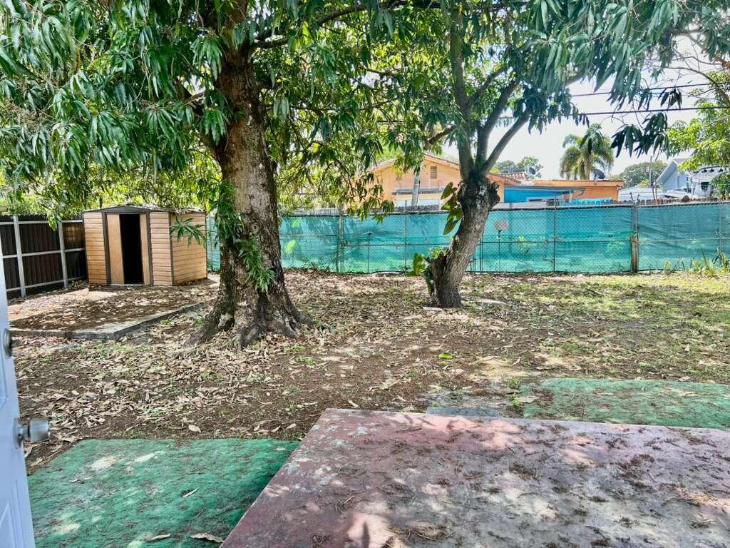 4TH AVENUE EXTENSION TO HIALEAH - Residential