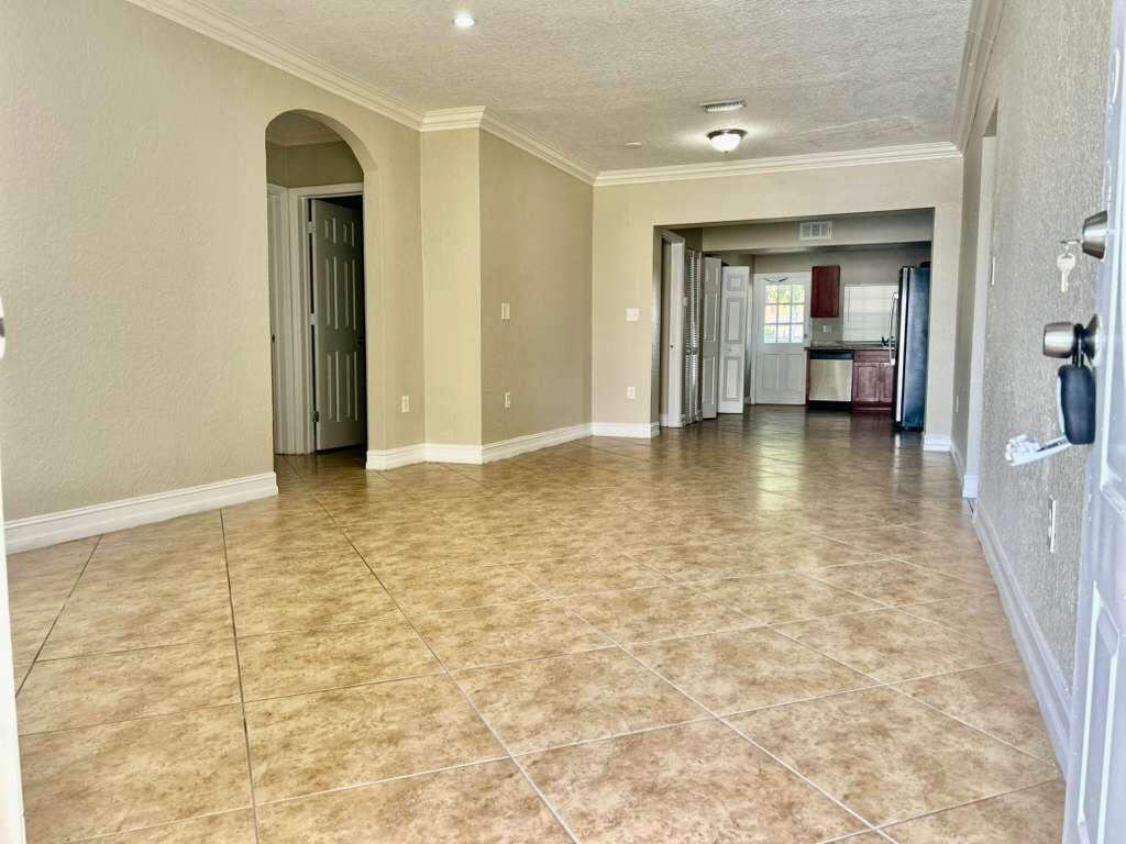 4TH AVENUE EXTENSION TO HIALEAH - Residential