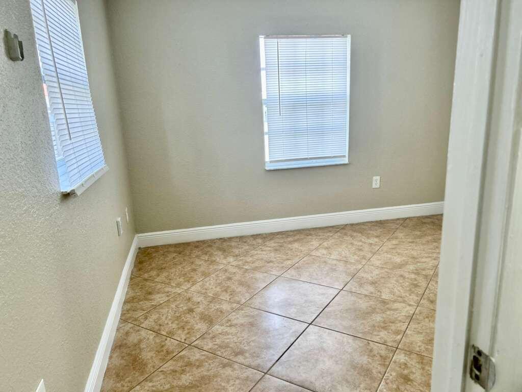 4TH AVENUE EXTENSION TO HIALEAH - Residential