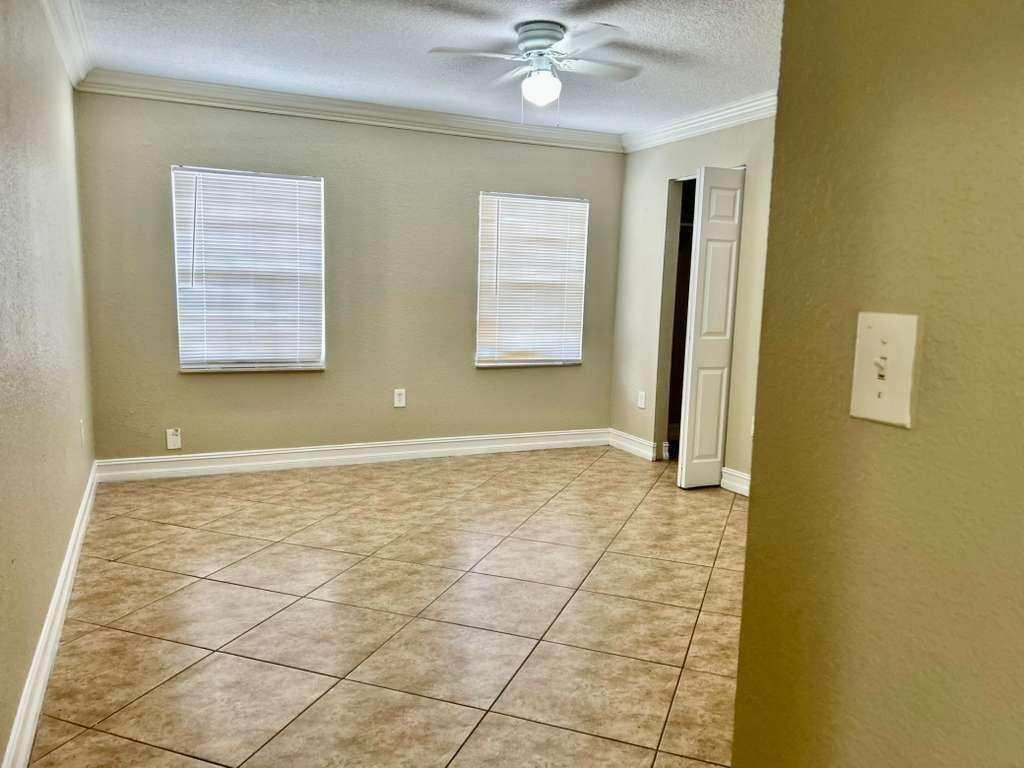 4TH AVENUE EXTENSION TO HIALEAH - Residential