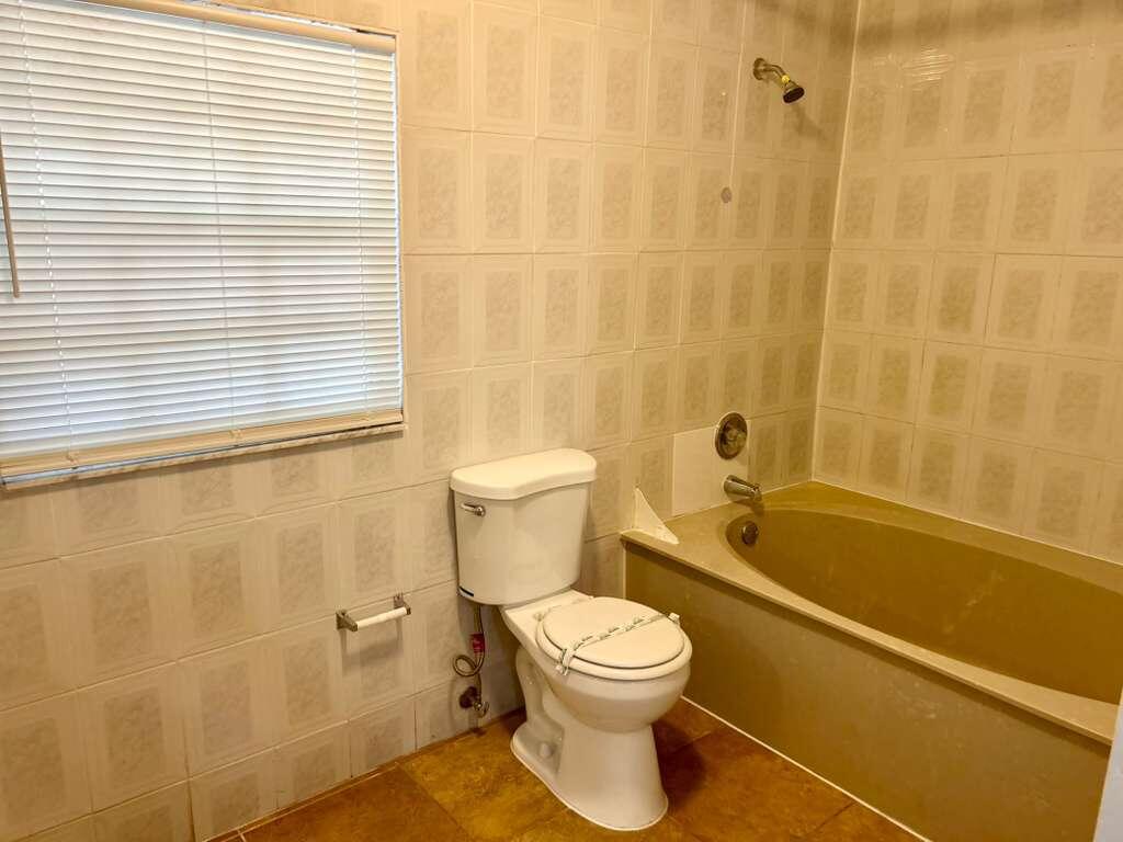 4TH AVENUE EXTENSION TO HIALEAH - Residential