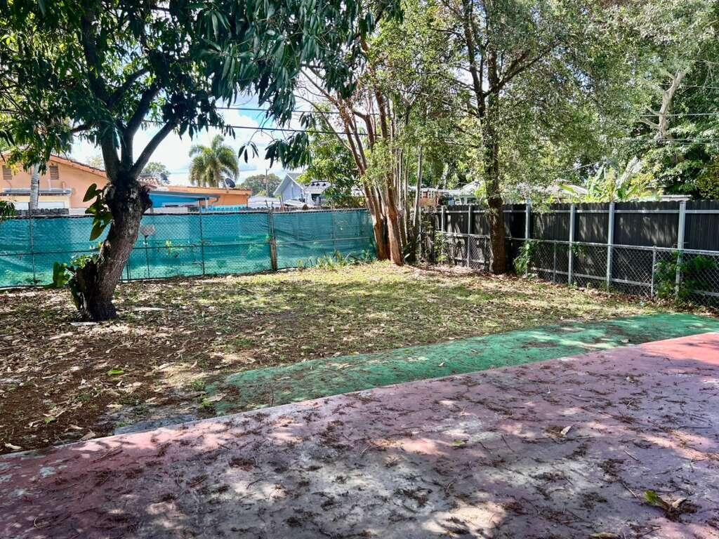 4TH AVENUE EXTENSION TO HIALEAH - Residential