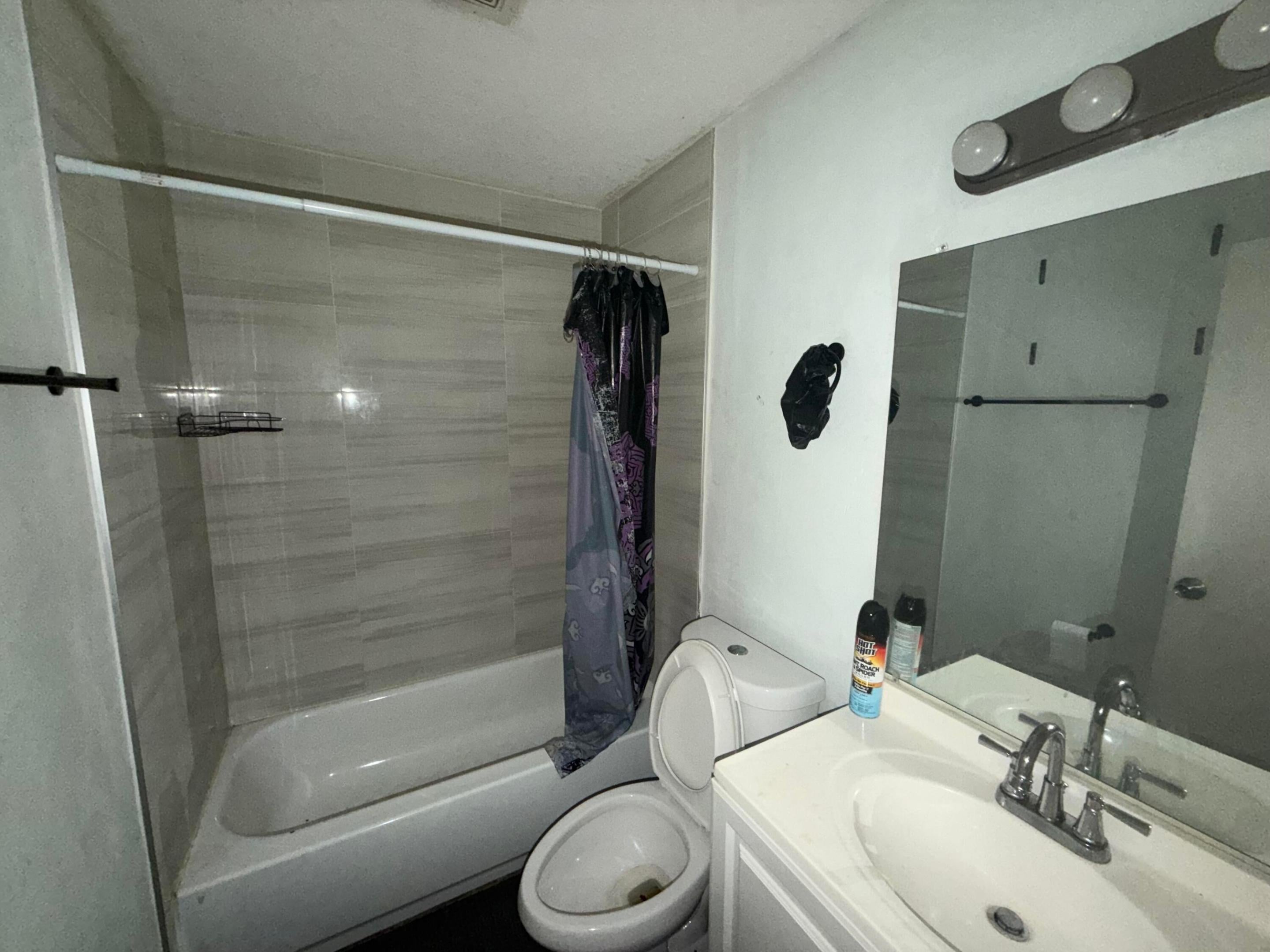 2121 NW 26TH Avenue