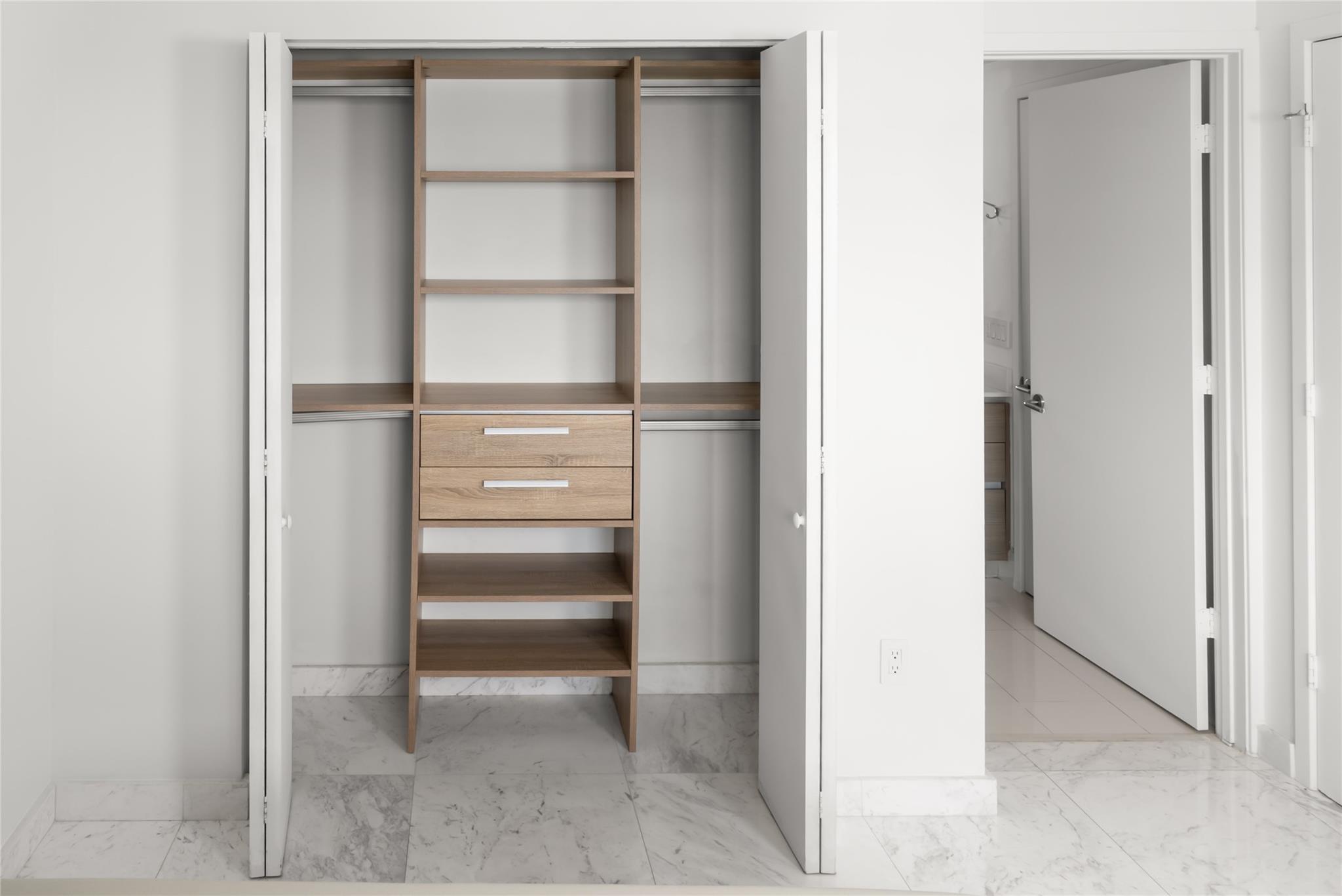 Icon Bay - Residential