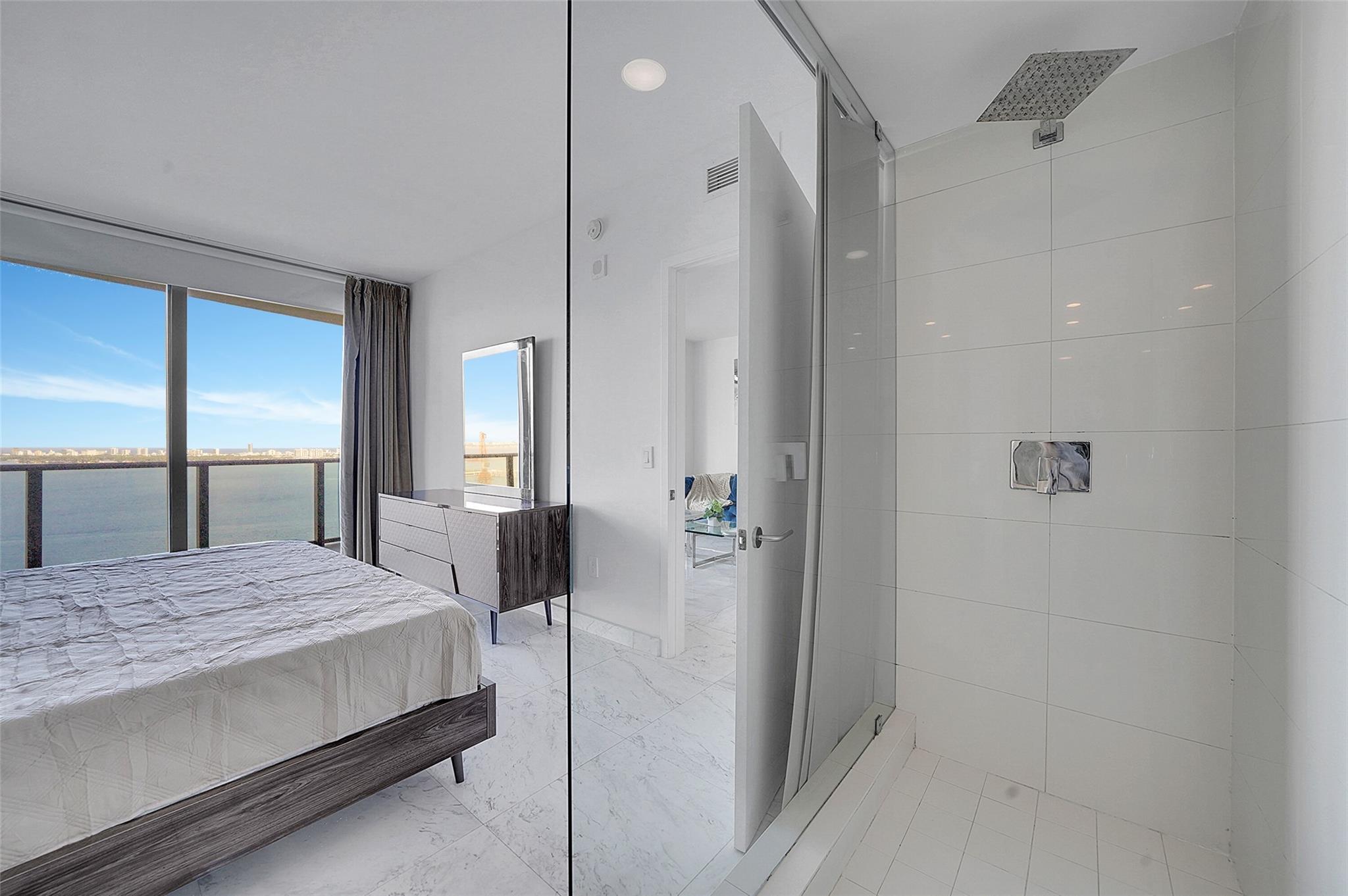 Icon Bay - Residential