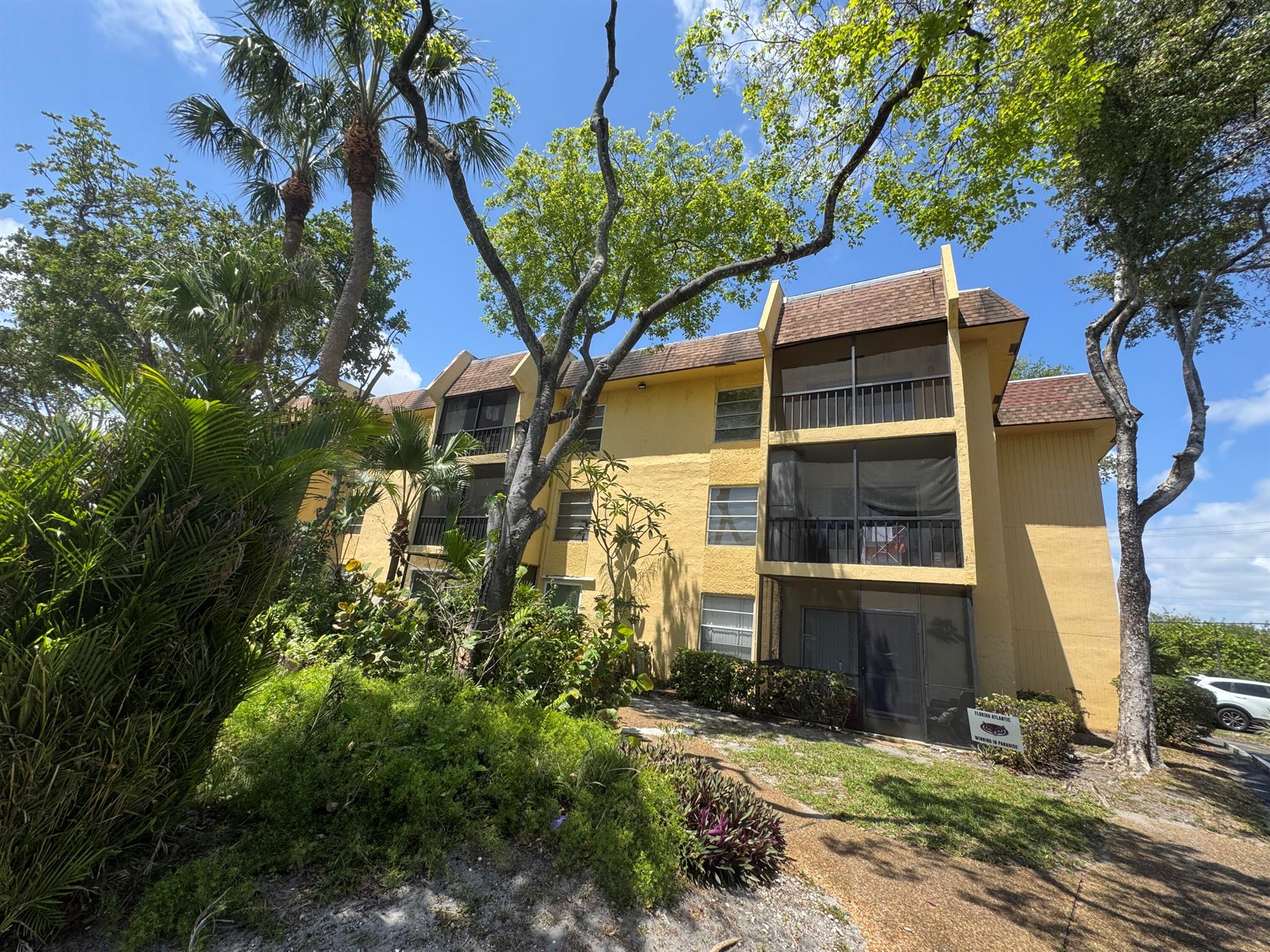 450 NW 20th Street 315