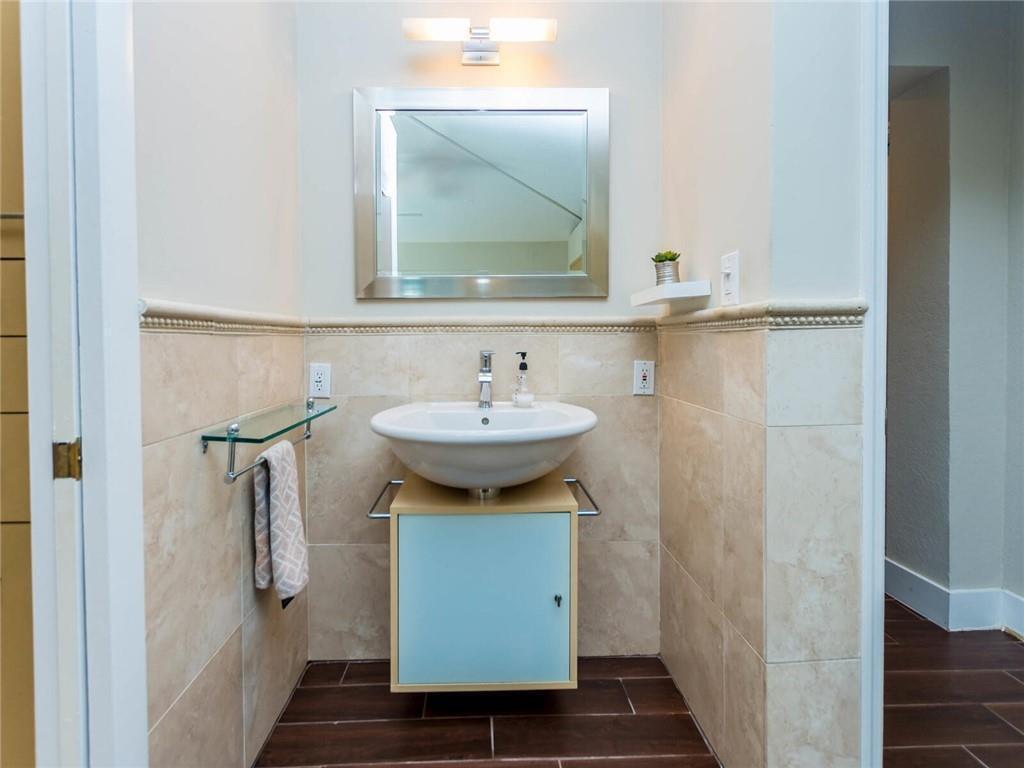 Edgewater Estates 40-7 B - Residential Lease