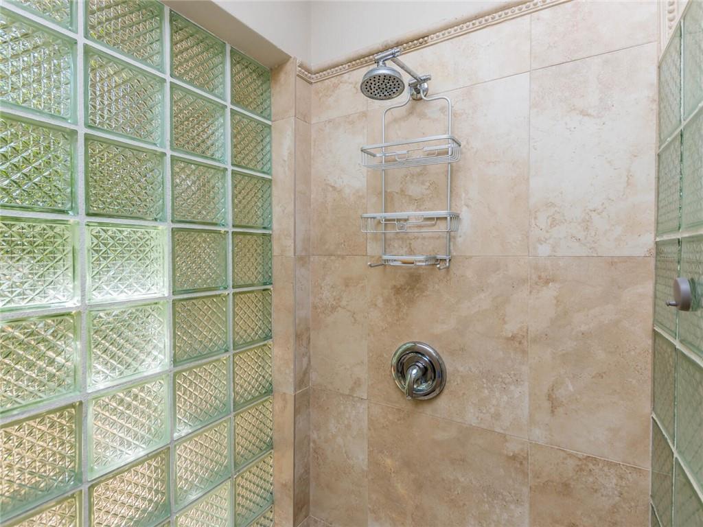 Edgewater Estates 40-7 B - Residential Lease