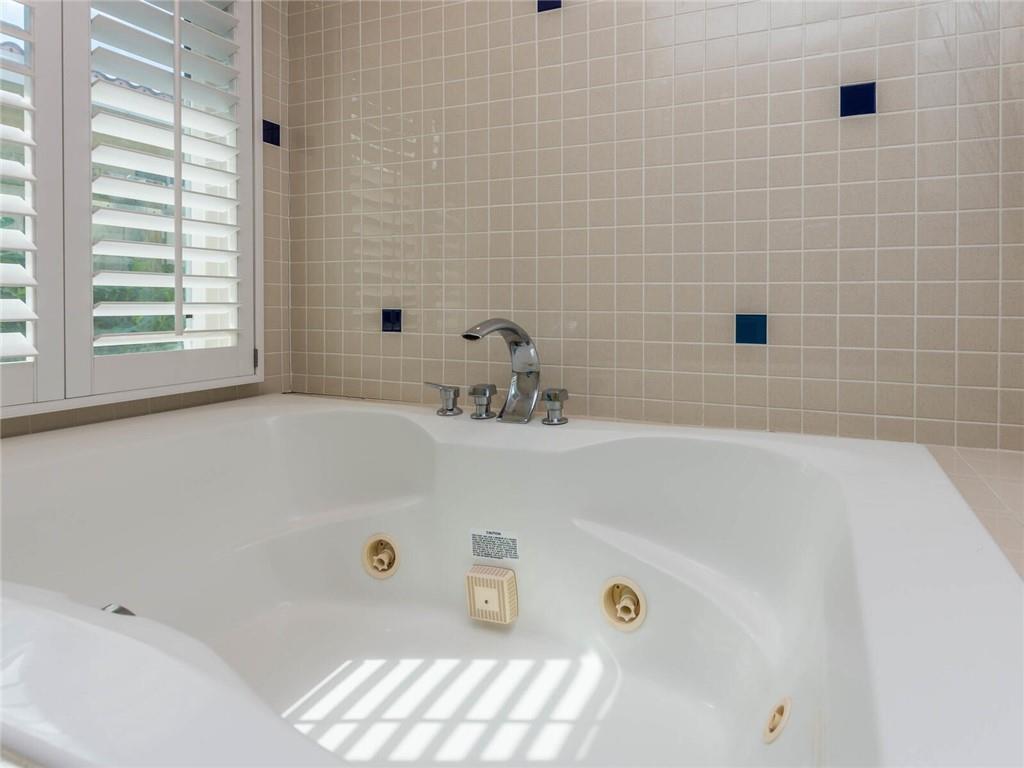 Edgewater Estates 40-7 B - Residential Lease