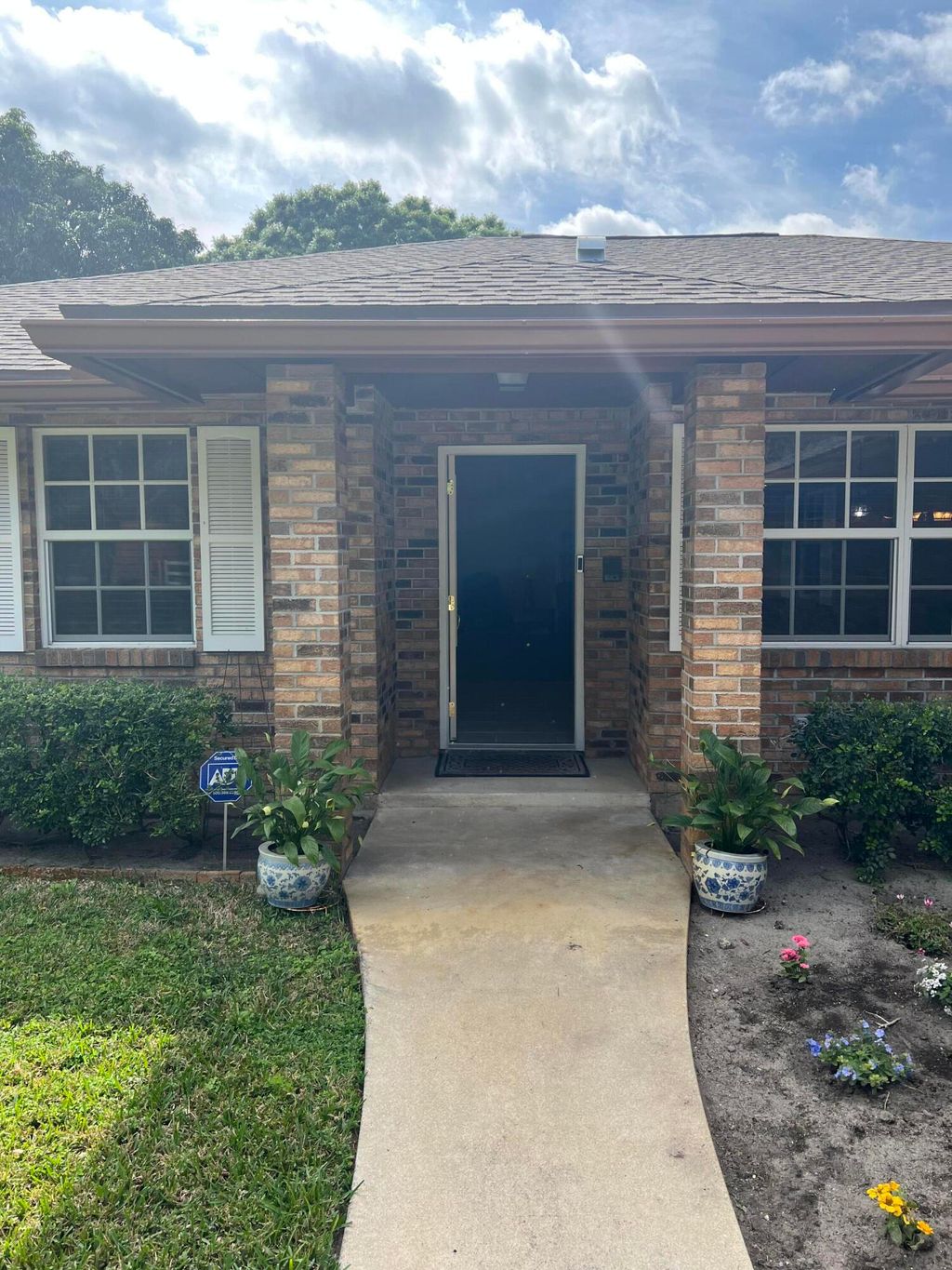 Photo of 11668 Sandy Run Run, Jupiter, FL 33478 (MLS # R10969274)