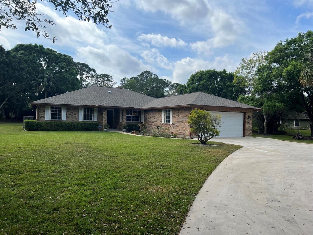 Photo of 11668 Sandy Run Run, Jupiter, FL 33478 (MLS # R10969274)