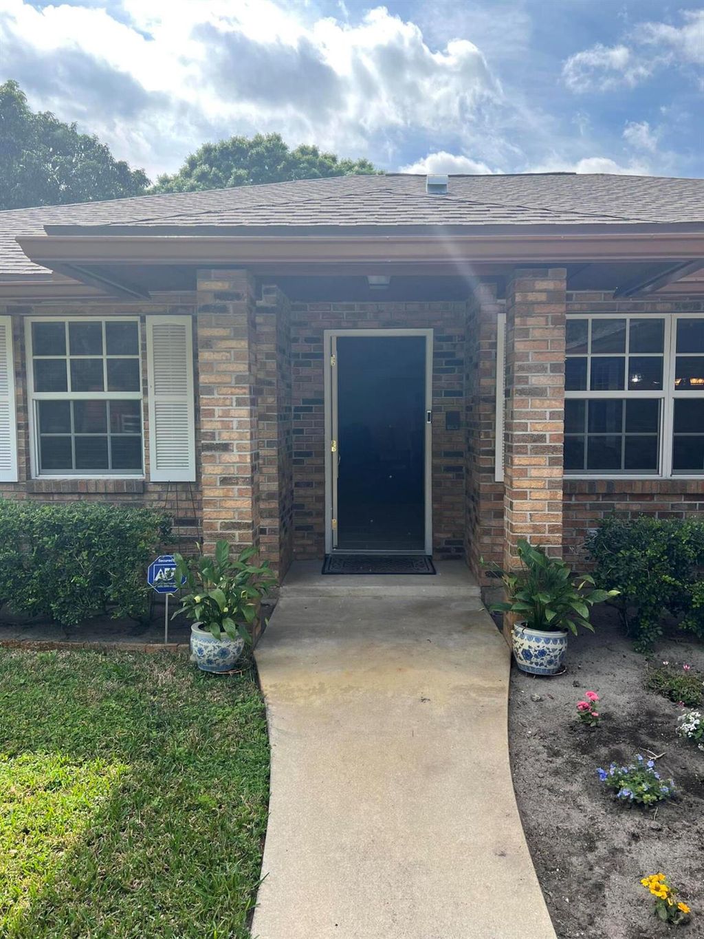 Photo of 11668 Sandy Run Run, Jupiter, FL 33478 (MLS # R10969274)