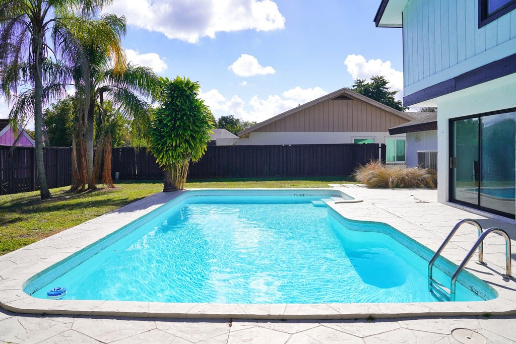 Photo of 760 Windtree Way, Wellington, FL 33414 (MLS # B26061711)