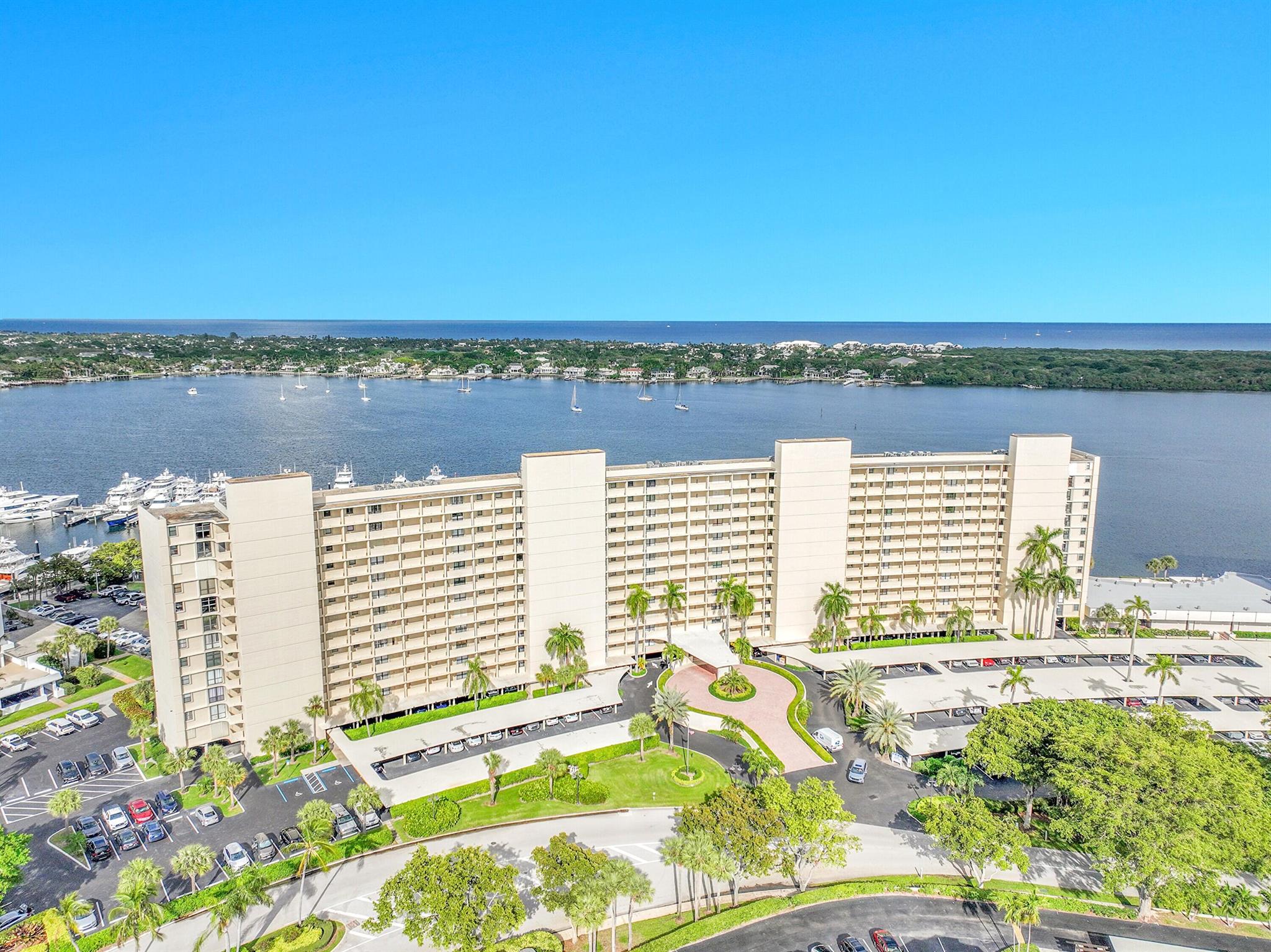 134 Lakeshore Drive 316