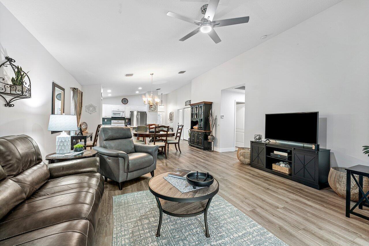 ST LUCIE FALLS (AKA RIVER - Residential