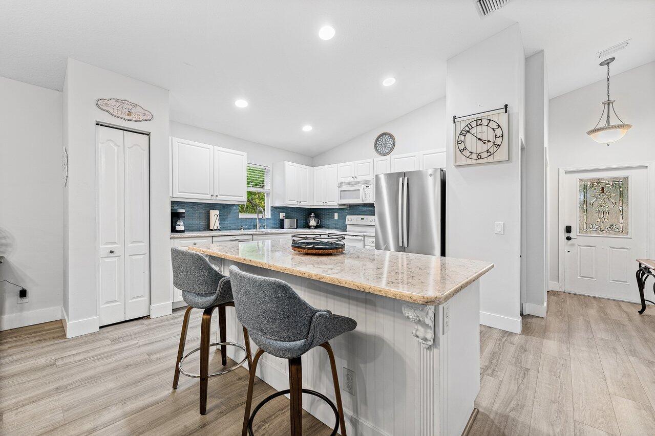 ST LUCIE FALLS (AKA RIVER - Residential