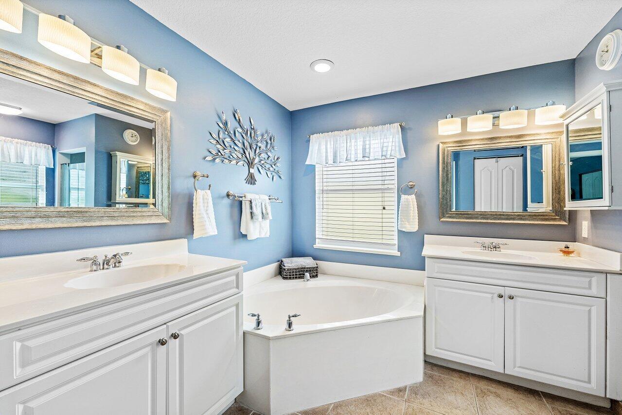 ST LUCIE FALLS (AKA RIVER - Residential